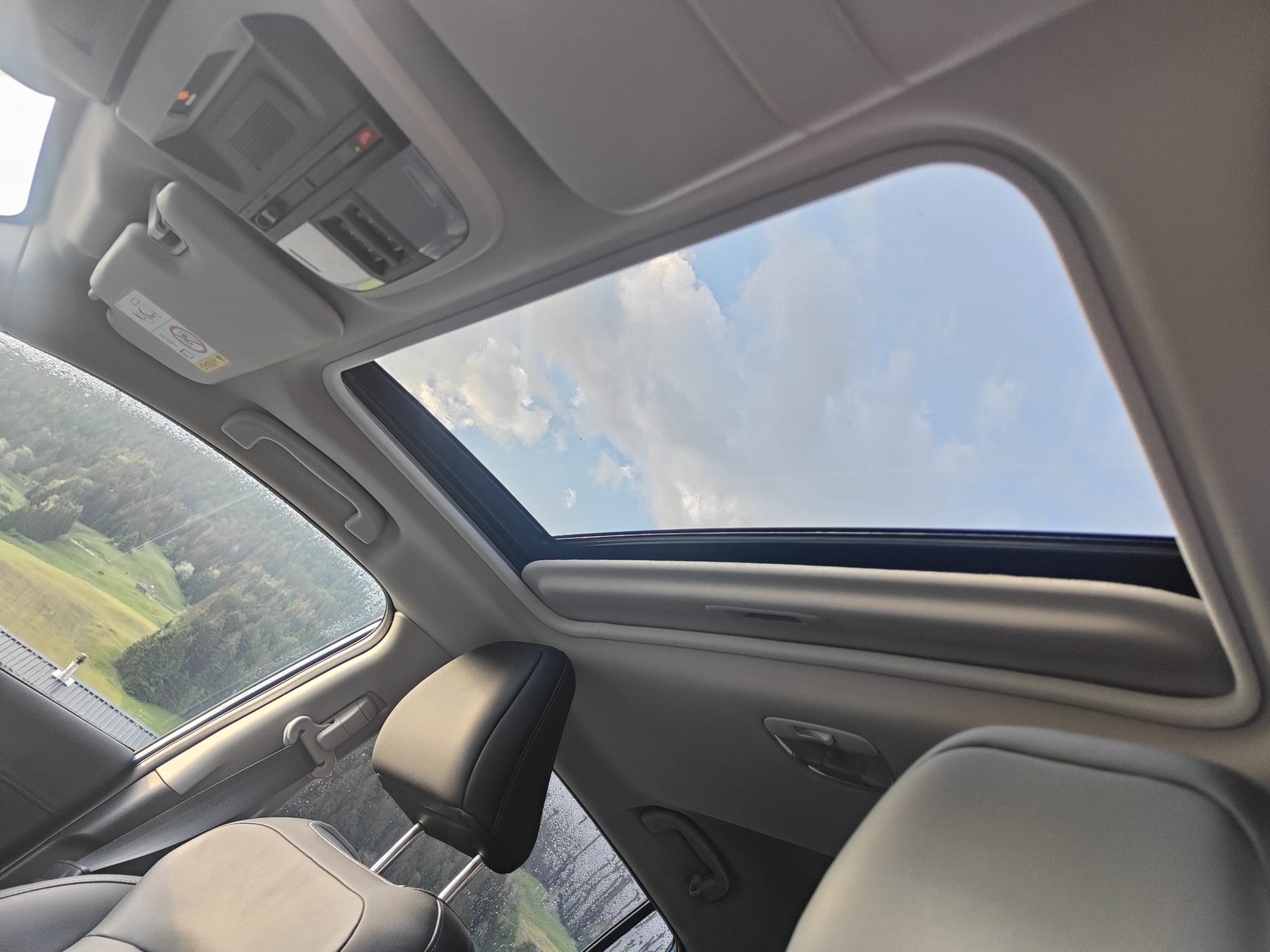 SUBARU Impreza 2.0 e-Boxer Luxury AWD Lineartronic-image-14