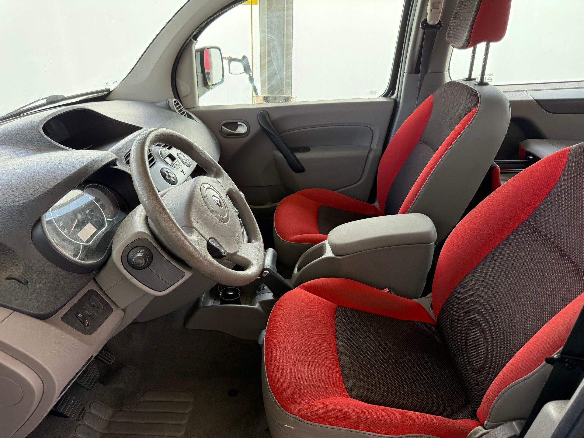 RENAULT Kangoo Be Bop 1.6 16V-image-6