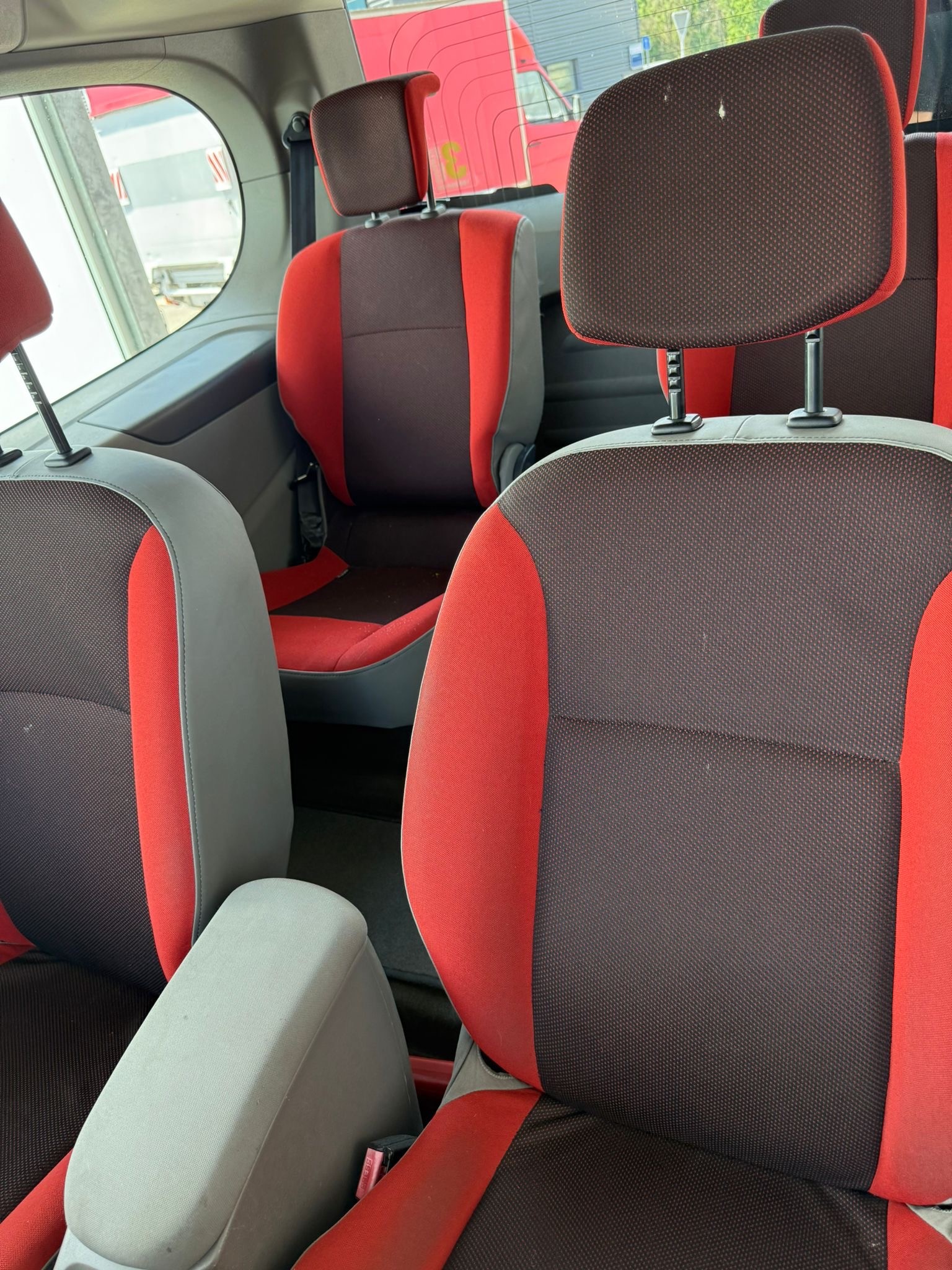 RENAULT Kangoo Be Bop 1.6 16V-image-9