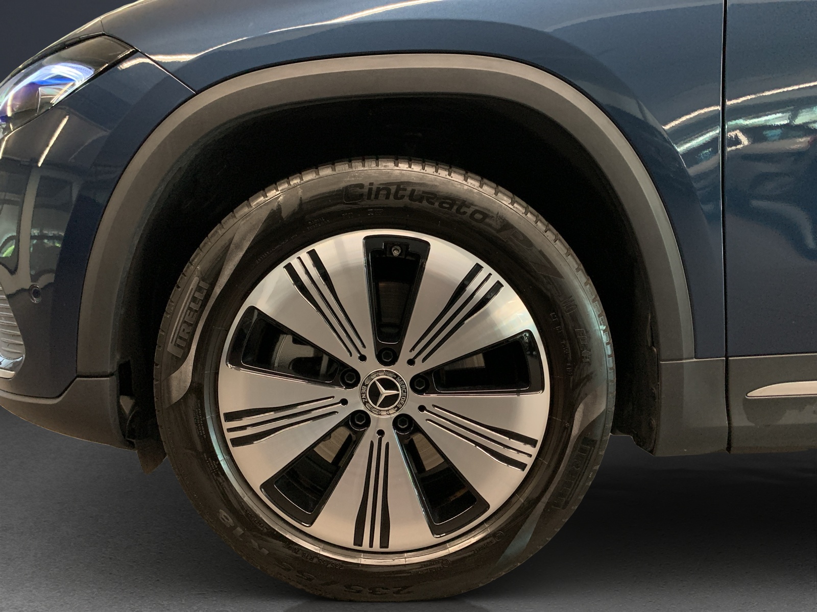 MERCEDES-BENZ EQA 250-image-13