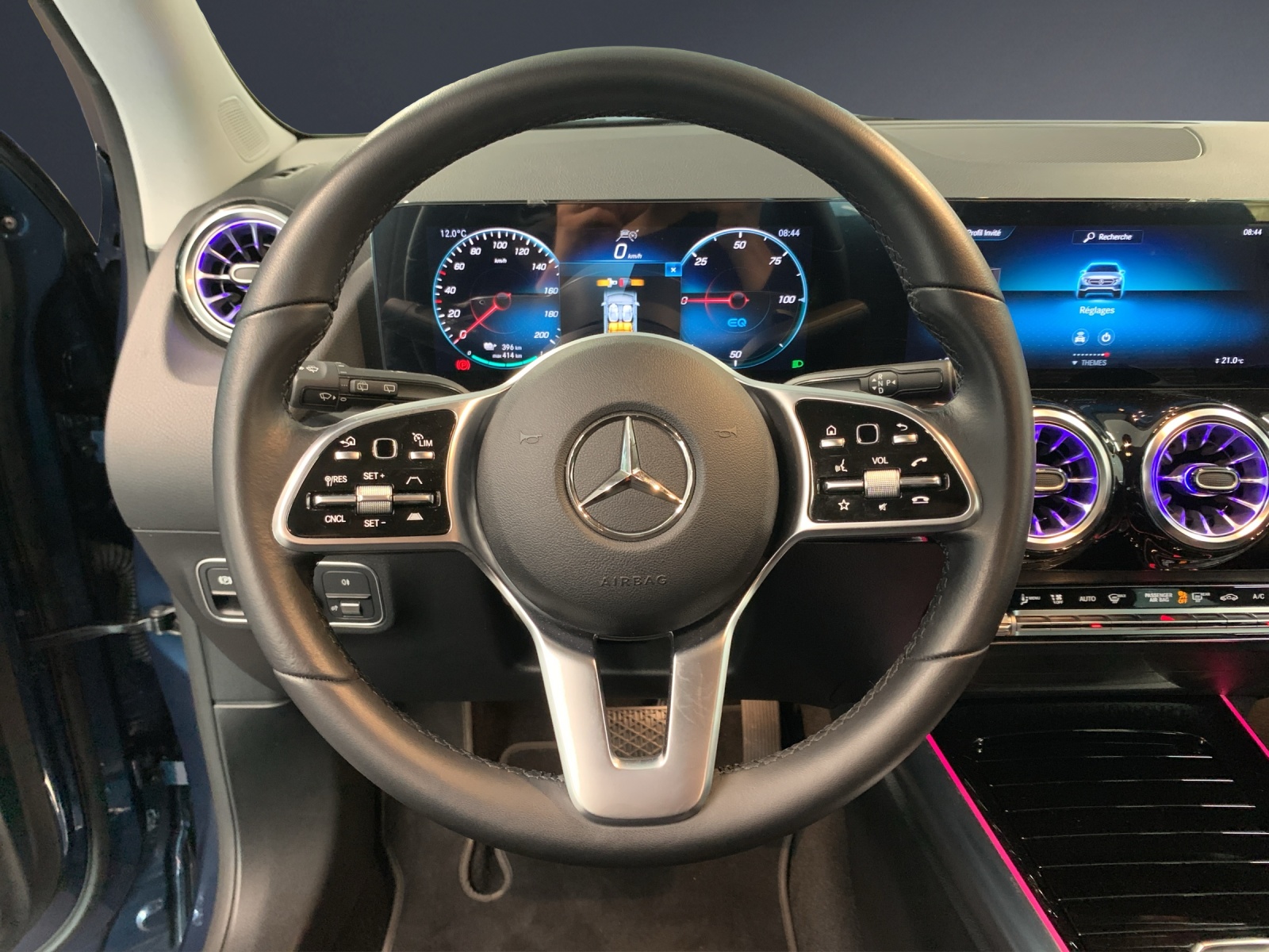 MERCEDES-BENZ EQA 250-image-8