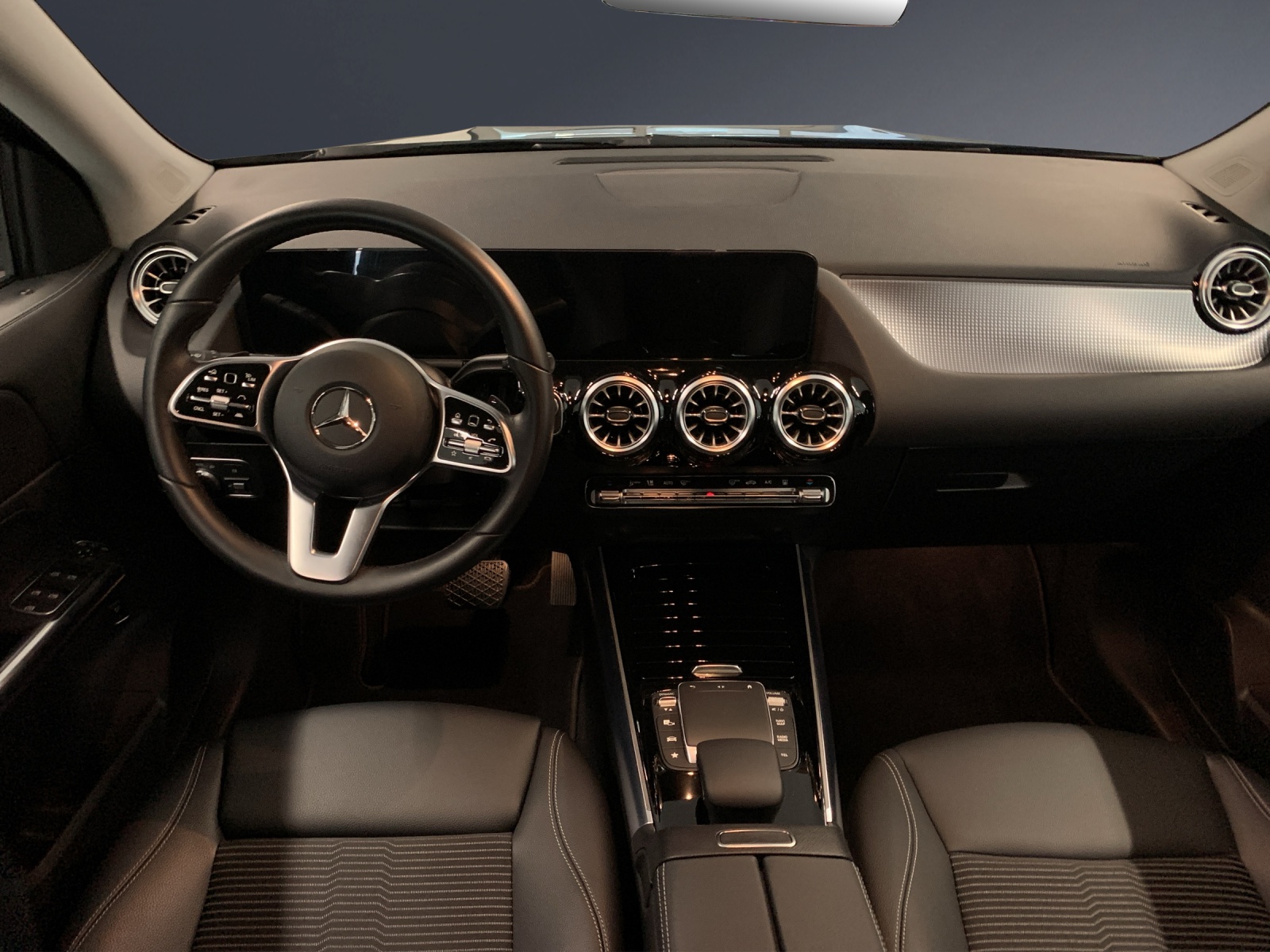 MERCEDES-BENZ EQA 250-image-7