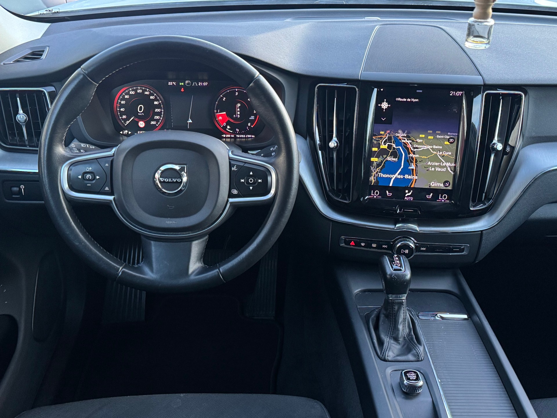 VOLVO XC60 D4 AWD Inscription Geartronic-image-13
