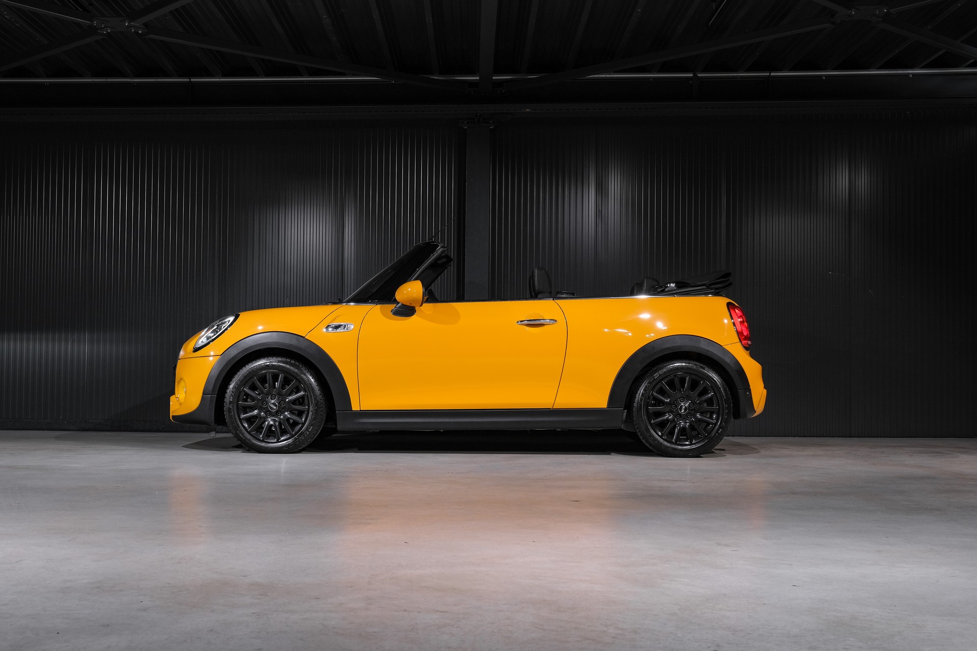 MINI Cooper S Cabriolet-image-8