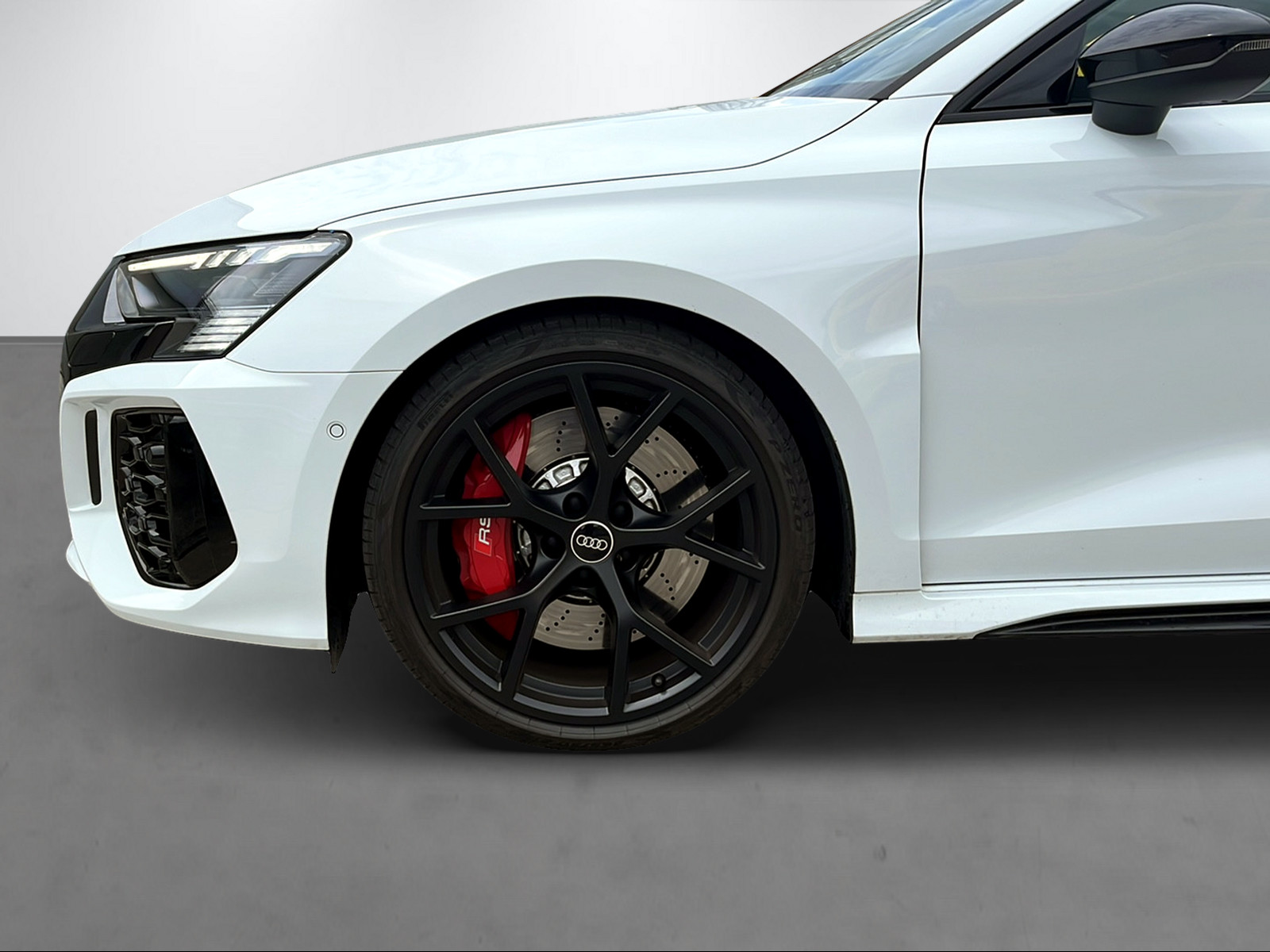 AUDI RS3 Sportback 2.5 TFSI quattro S-Tronic-image-4