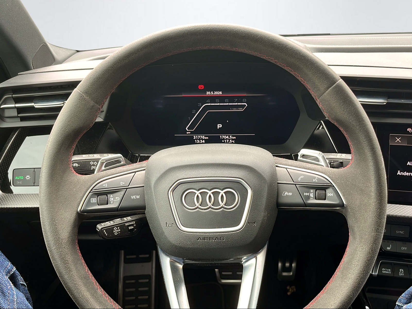 AUDI RS3 Sportback 2.5 TFSI quattro S-Tronic-image-11