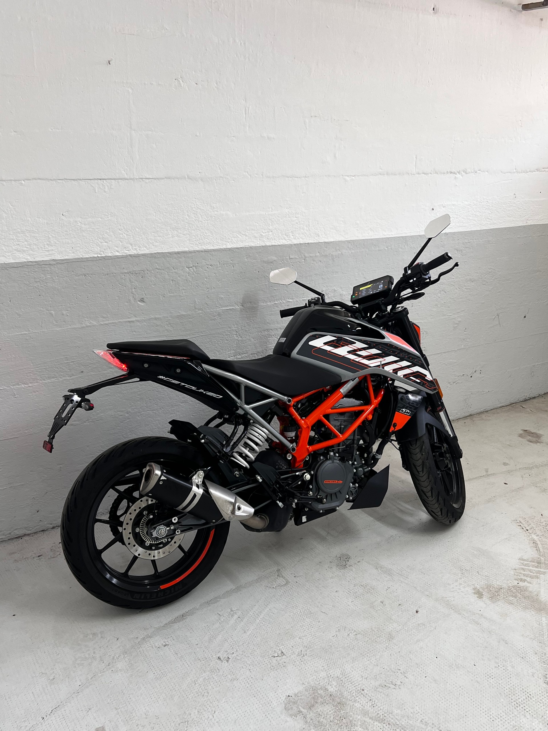 KTM 125 Duke-image-3