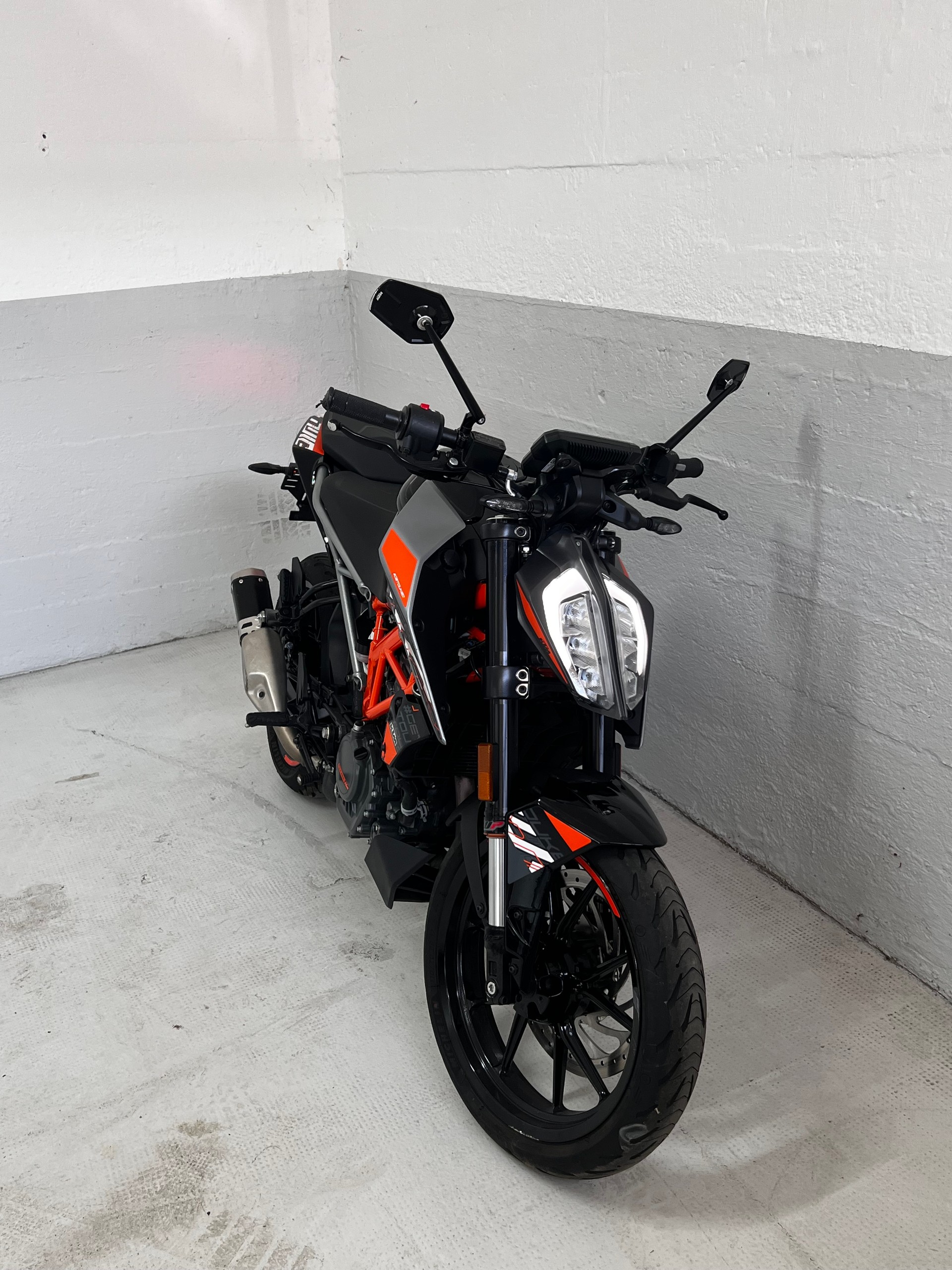 KTM 125 Duke-image-6