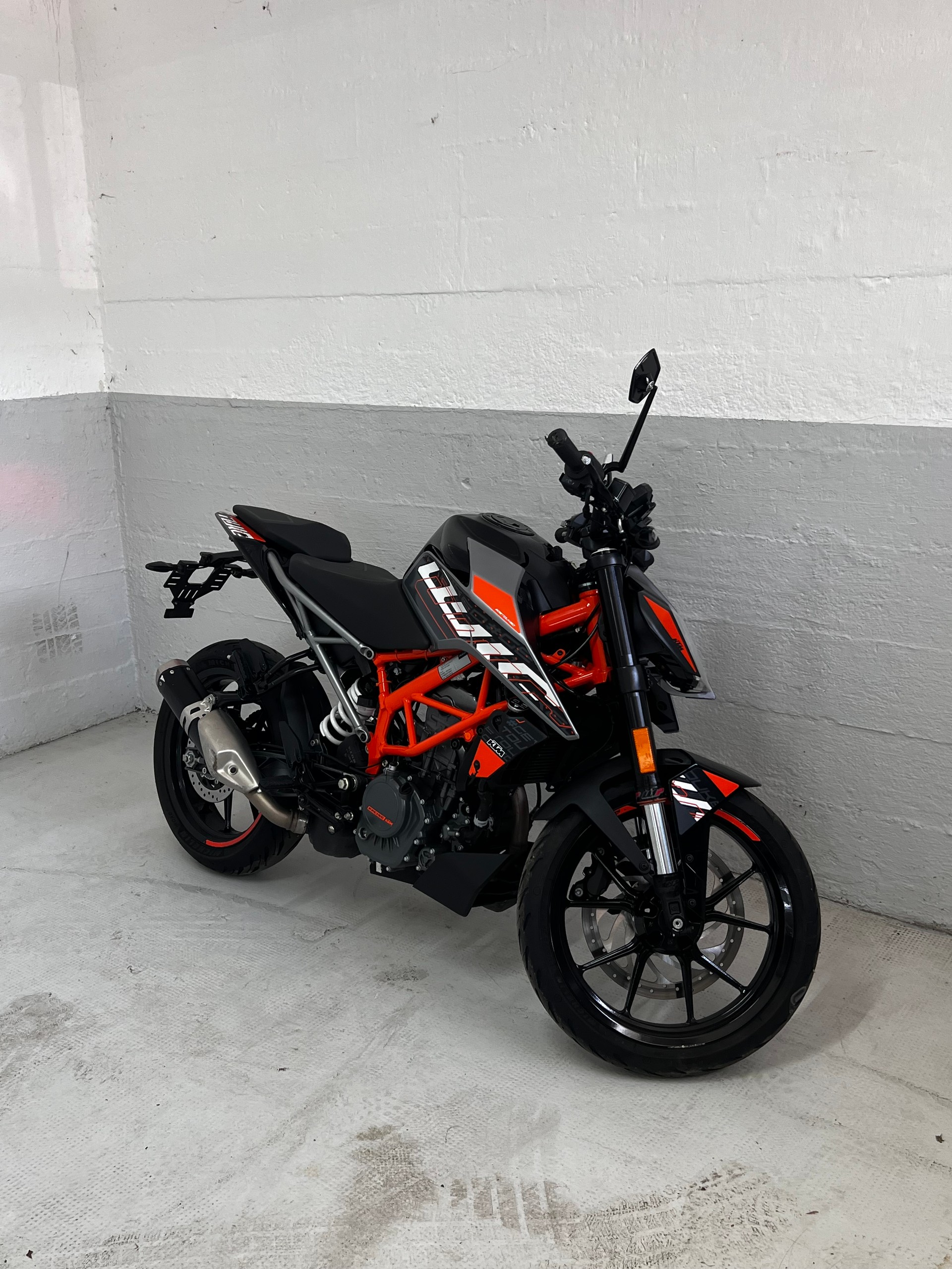 KTM 125 Duke-image-4