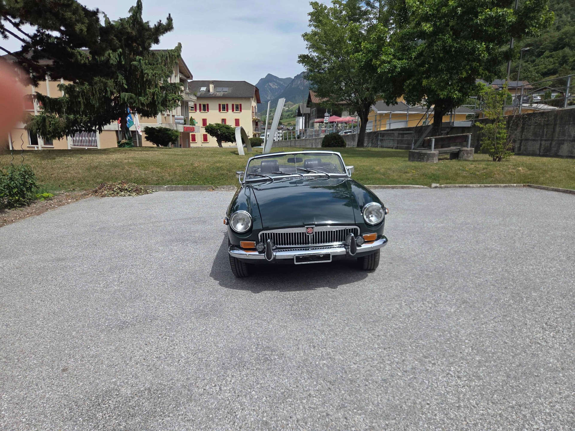 MG roadster-image-3