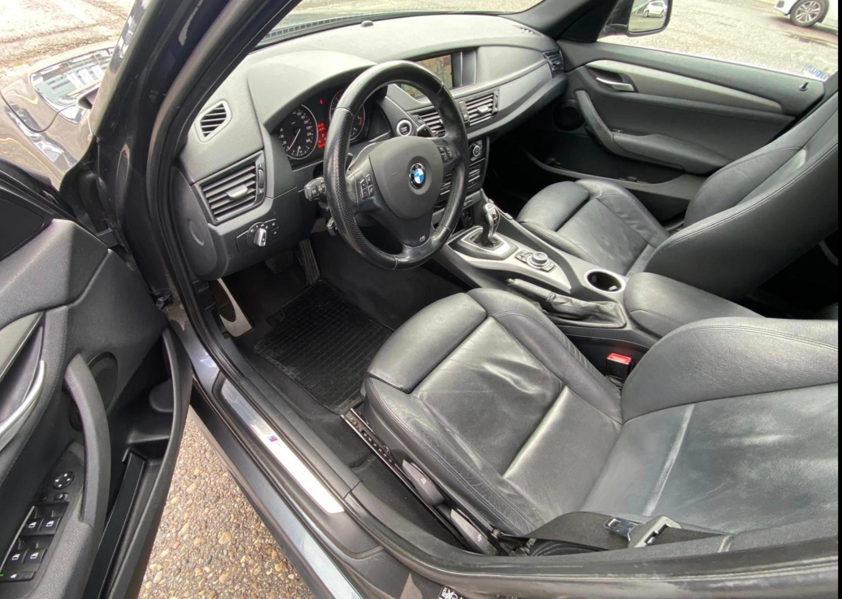 BMW X1 xDrive 28i Sport Line Steptronic-image-9