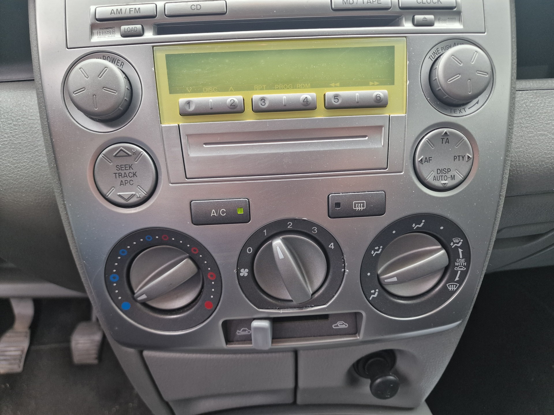 MAZDA 2 1.6i 16V Sport ab MFK 12Mt Gara 8xAlu-image-5