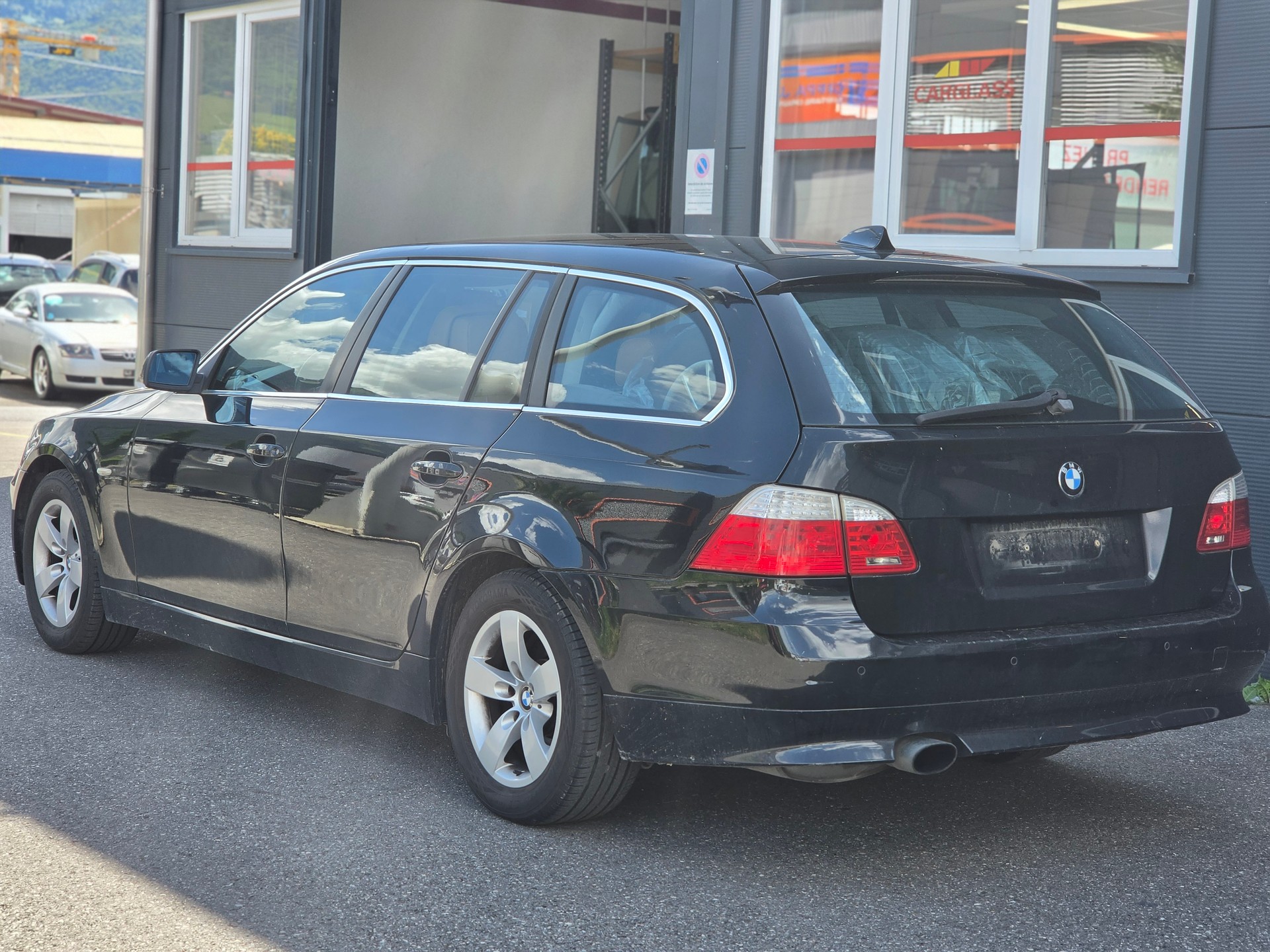 BMW 520d Touring Steptronic-image-5