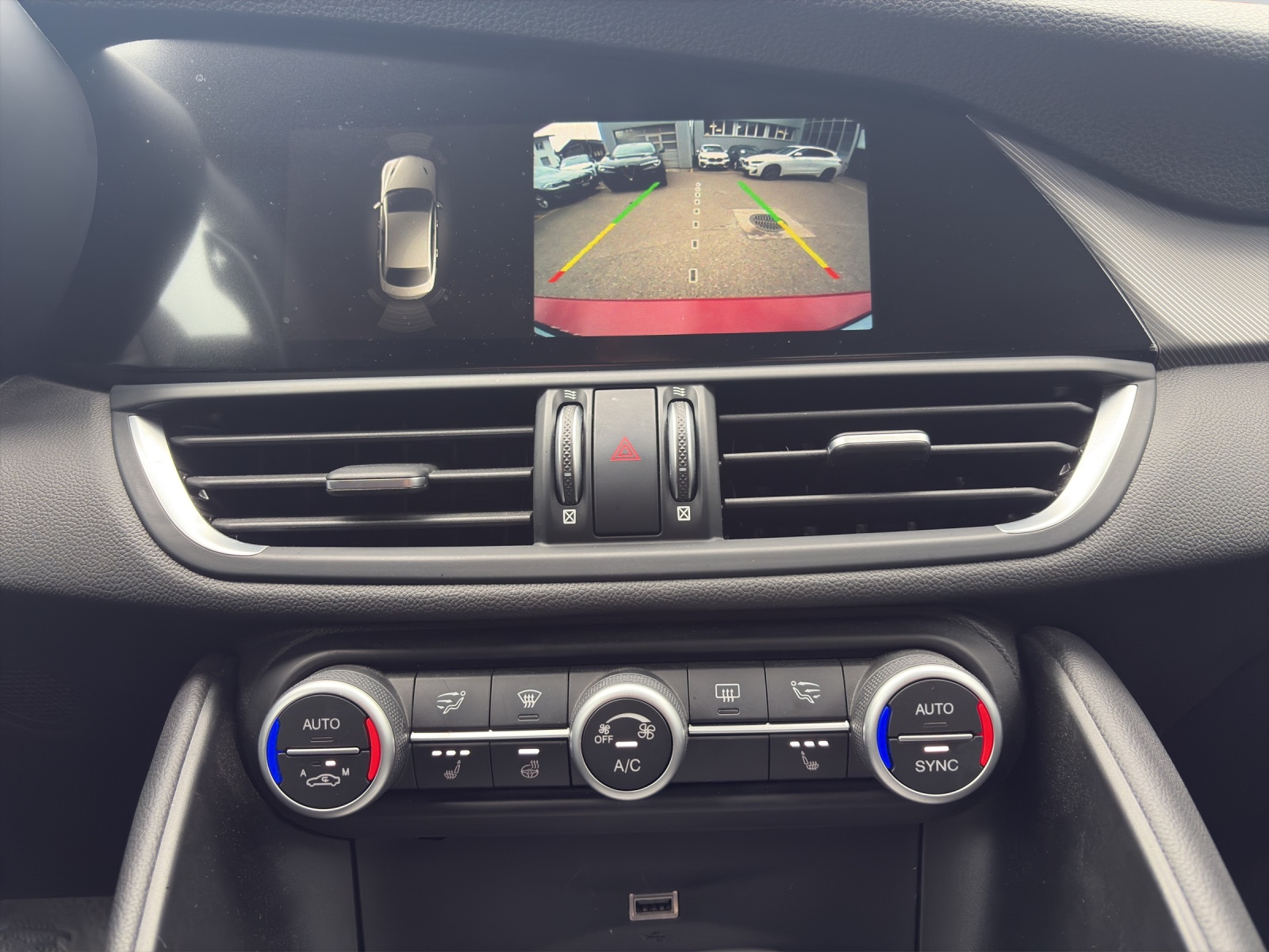 ALFA ROMEO Giulia 2.0 Veloce Q4 Automatic-image-14