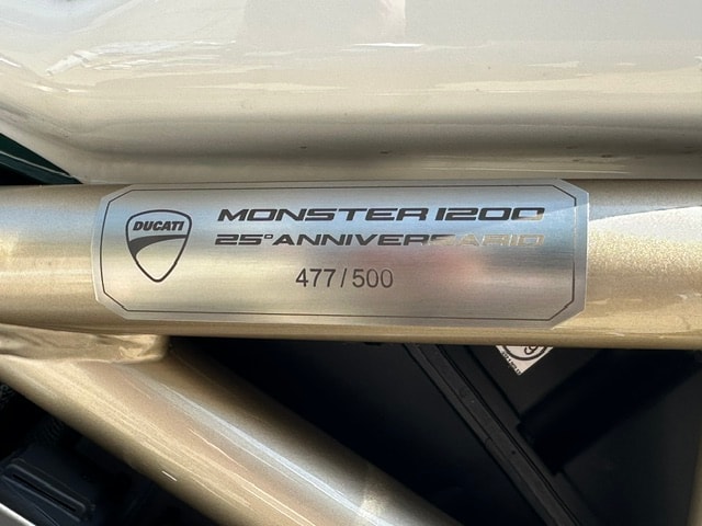 DUCATI Monster 1200 S-image-11