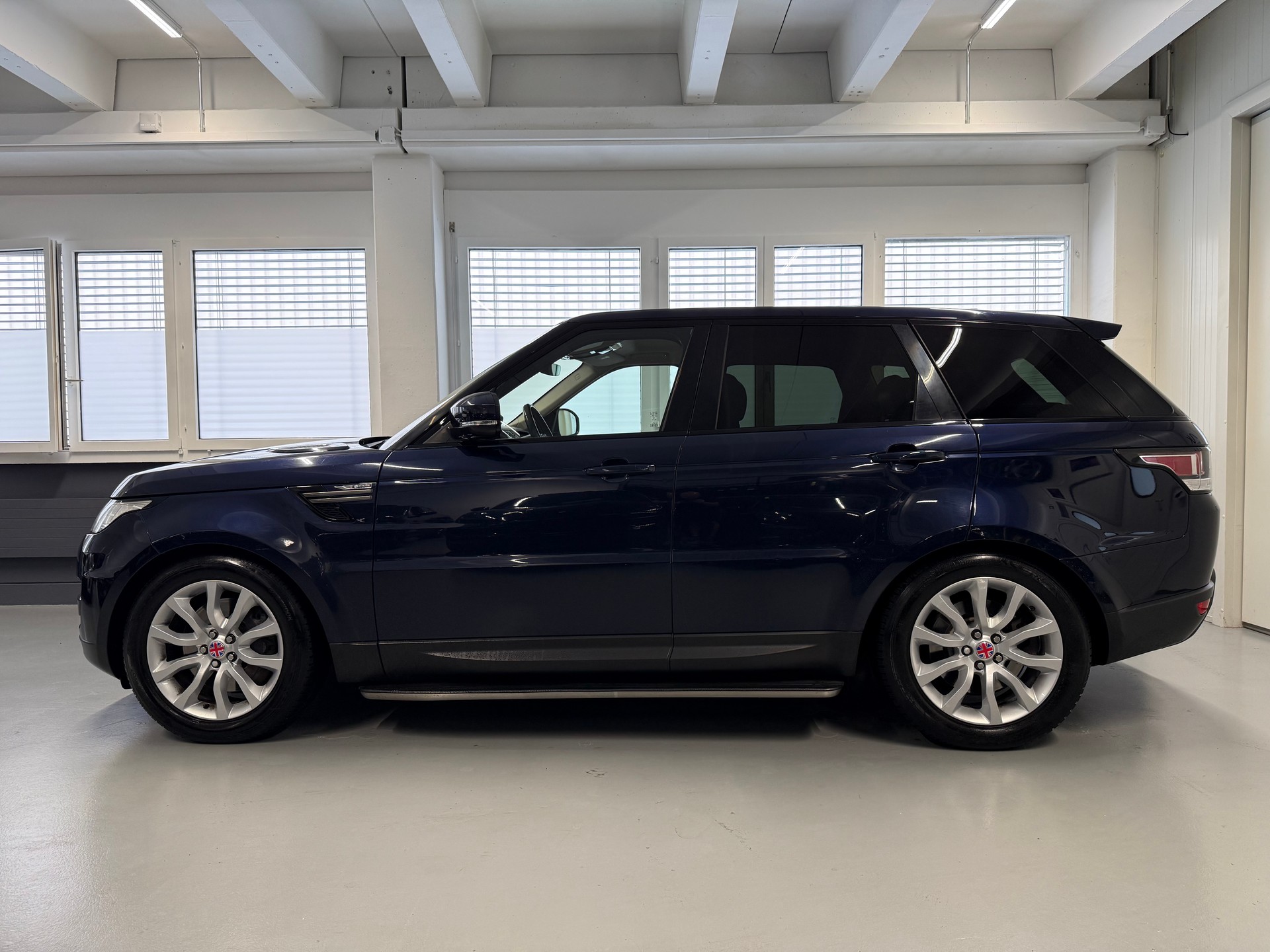 LAND ROVER Range Rover Sport 3.0 SDV6 SE Automatic-showroom-element-2