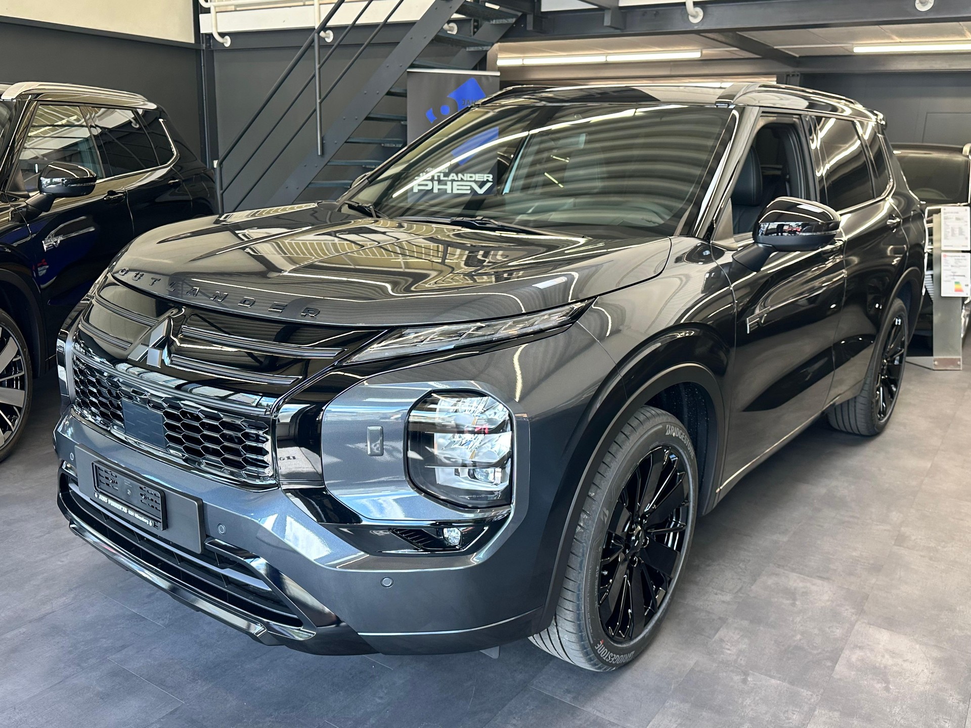 MITSUBISHI Outlander 2.4 PHEV Sport 4x4