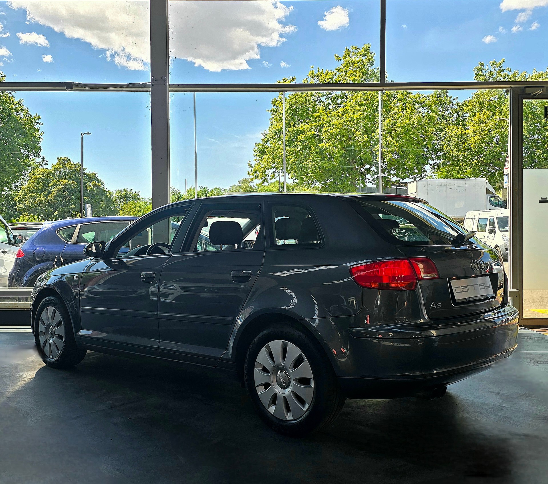 AUDI A3 Sportback 1.8 Turbo FSI Ambition-image-4