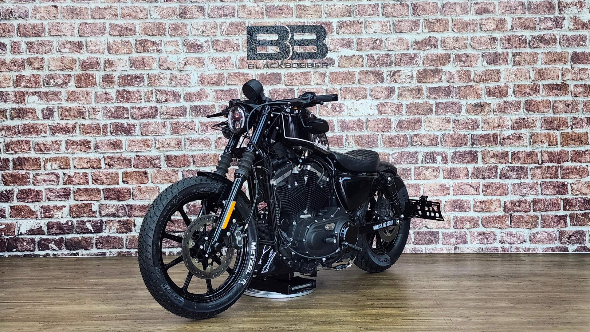 HARLEY-DAVIDSON XL 883 N Sportster Iron ABS-image-5