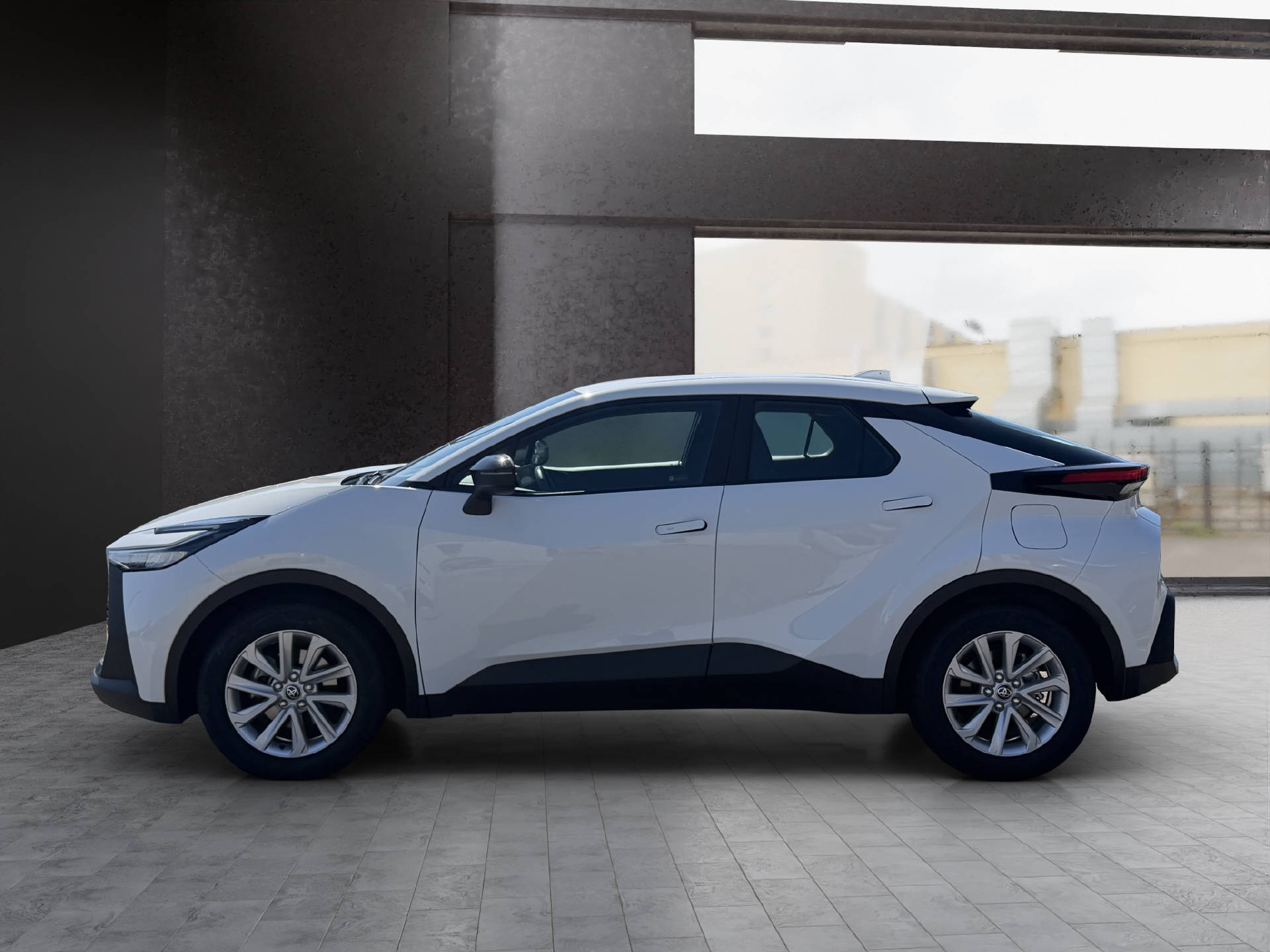 TOYOTA C-HR 1.8 HEV Comfort-showroom-element-2