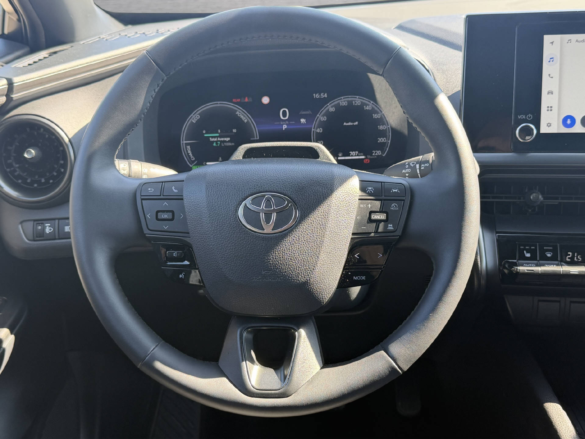 TOYOTA C-HR 1.8 HEV Comfort-image-10