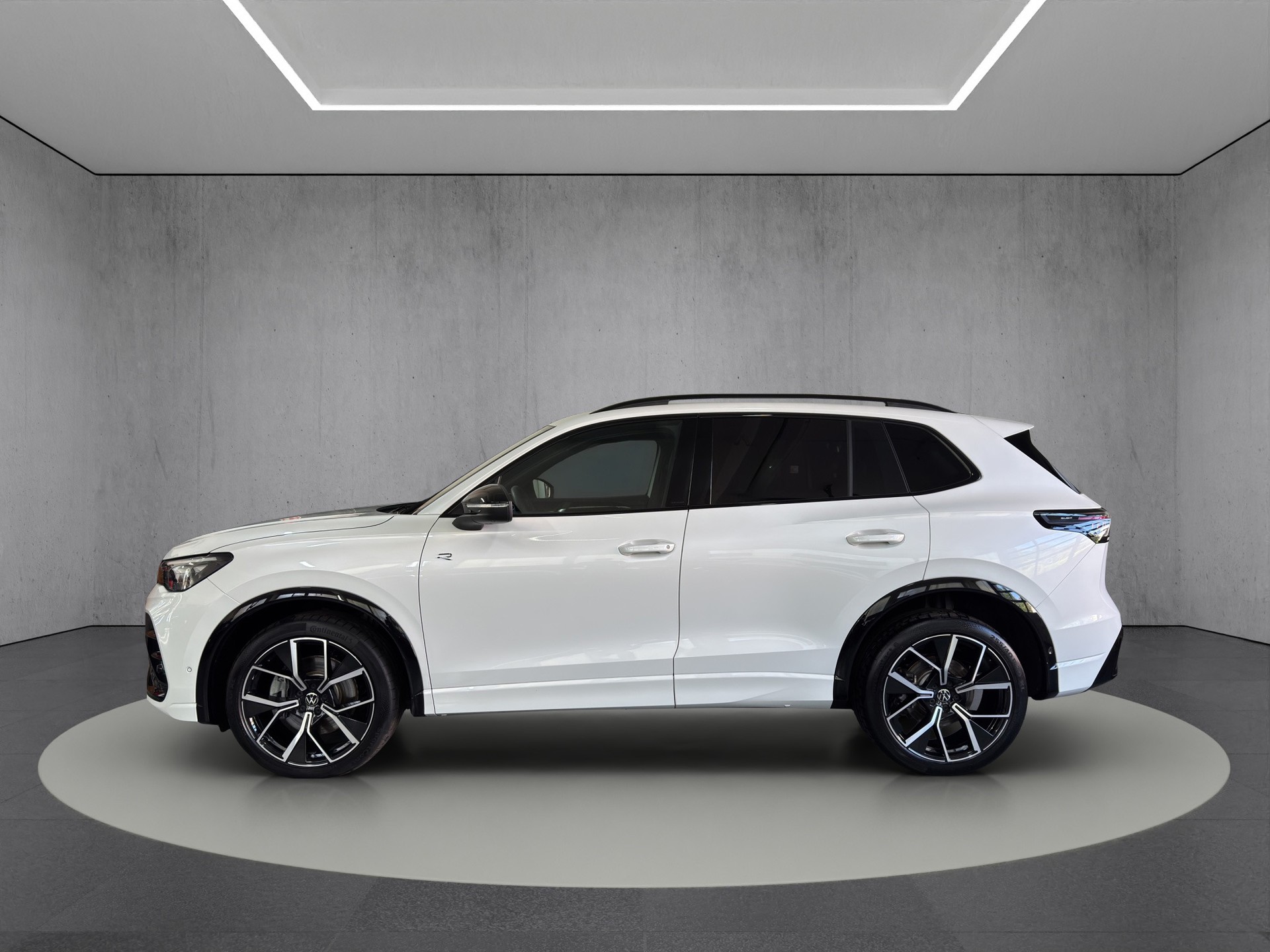 VW Tiguan 2.0 TSI DSG R-Line 4M. "Leder Varenna-Pano-360°Kamera-Black Style"-showroom-element-2