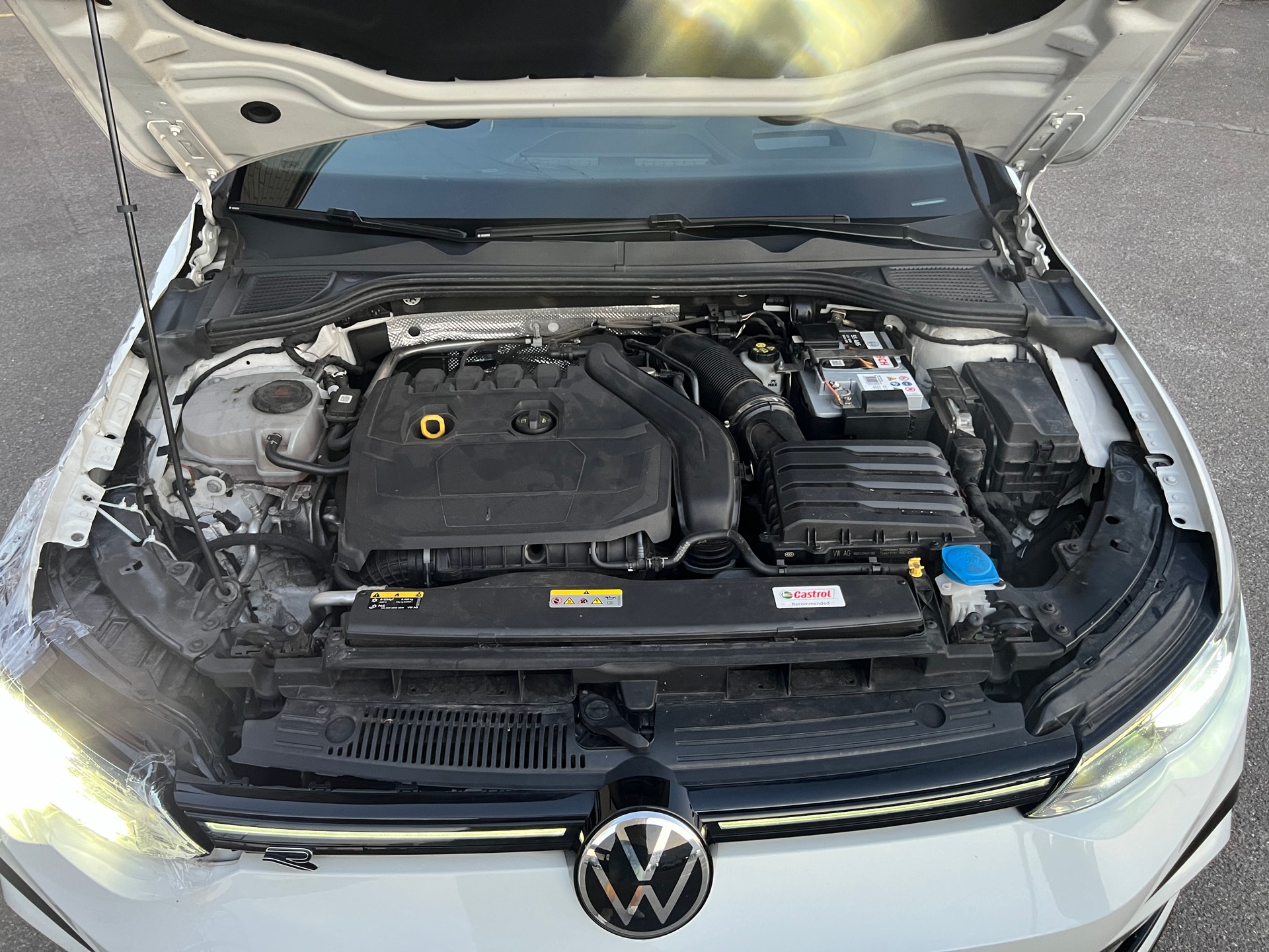 VW Golf 1.5 eTSI mHEV ACT R-Line DSG-image-10