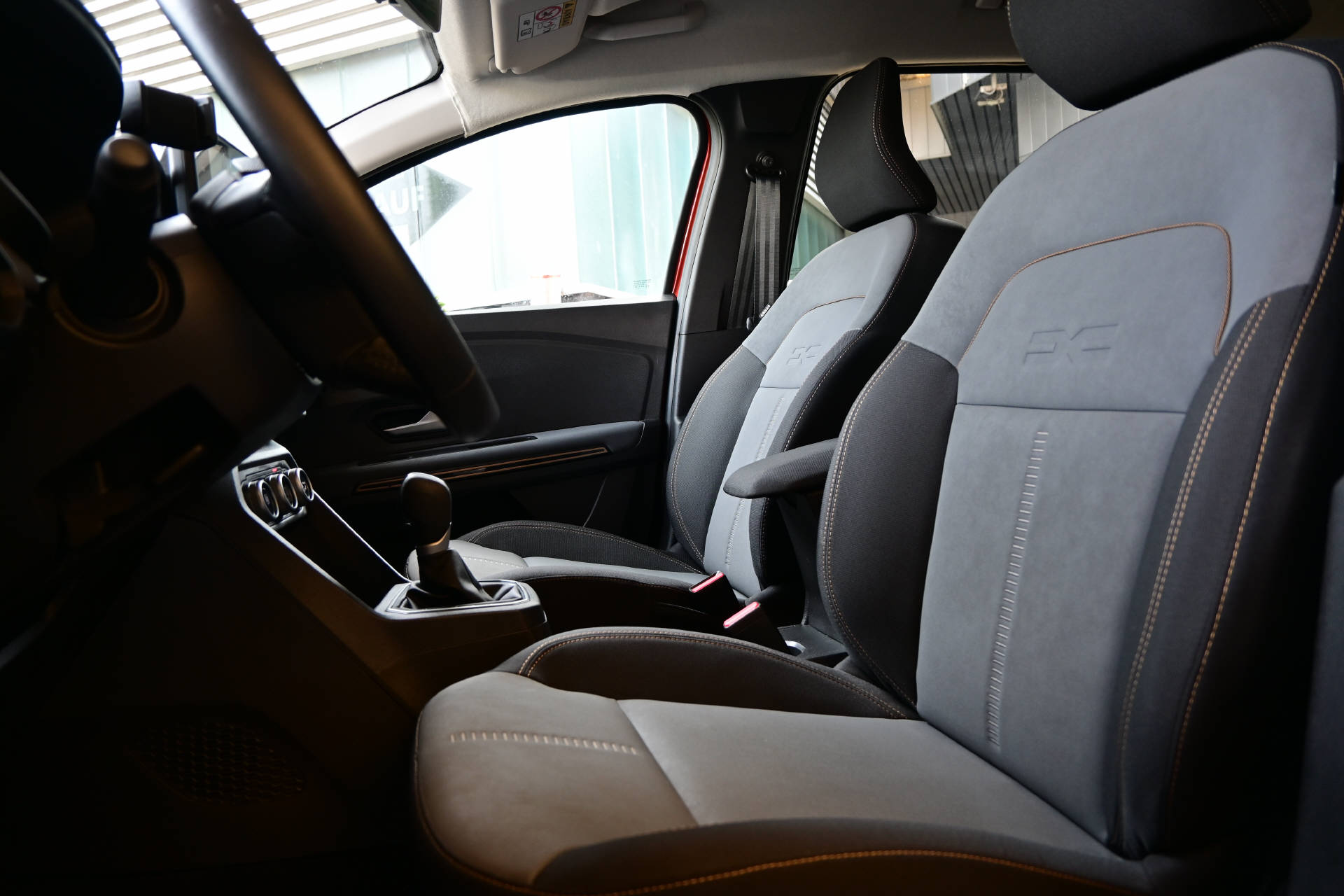DACIA Jogger 1.6 Hybrid Extreme 7P-image-12