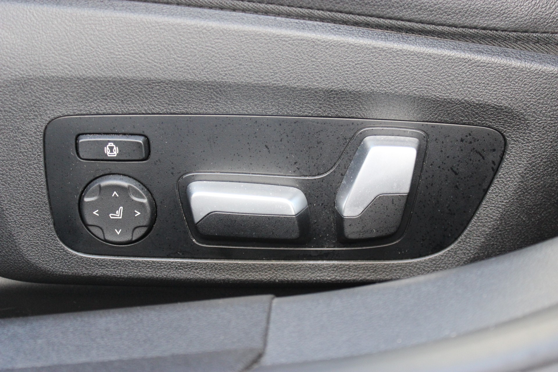 BMW 320d xDrive 48V Touring M SPORTPAKET-image-23