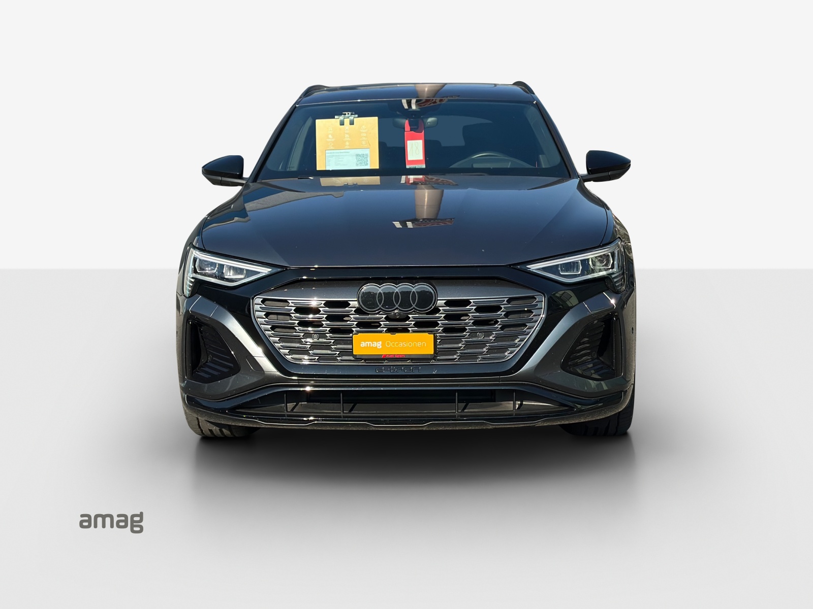 AUDI Q8 55 e-tron Black Edition quattro-image-7