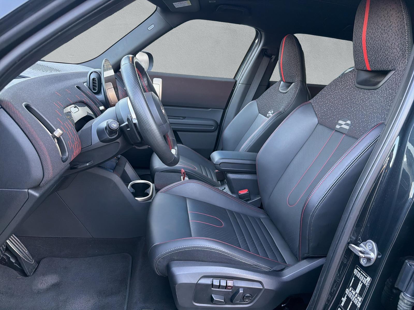 MINI Countryman John Cooper Works ALL4 U25 2.0i (CH)-image-11
