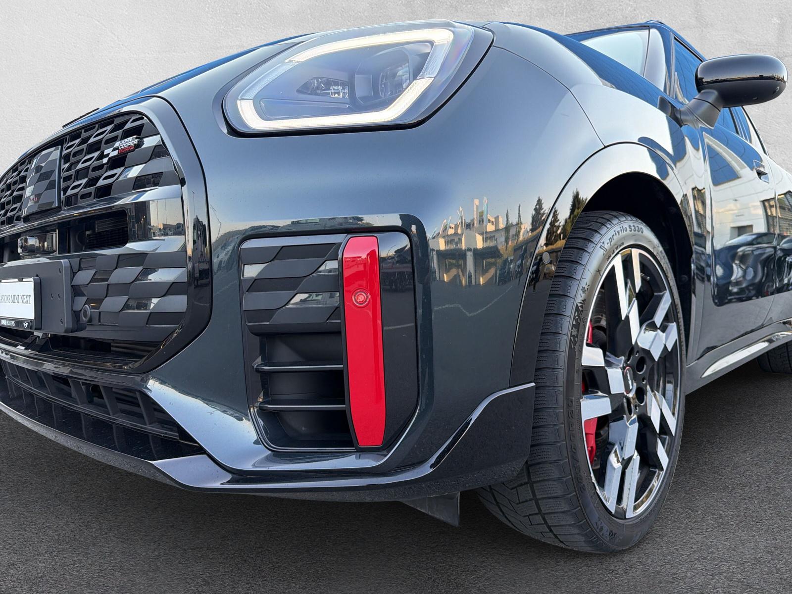 MINI Countryman John Cooper Works ALL4 U25 2.0i (CH)-image-8