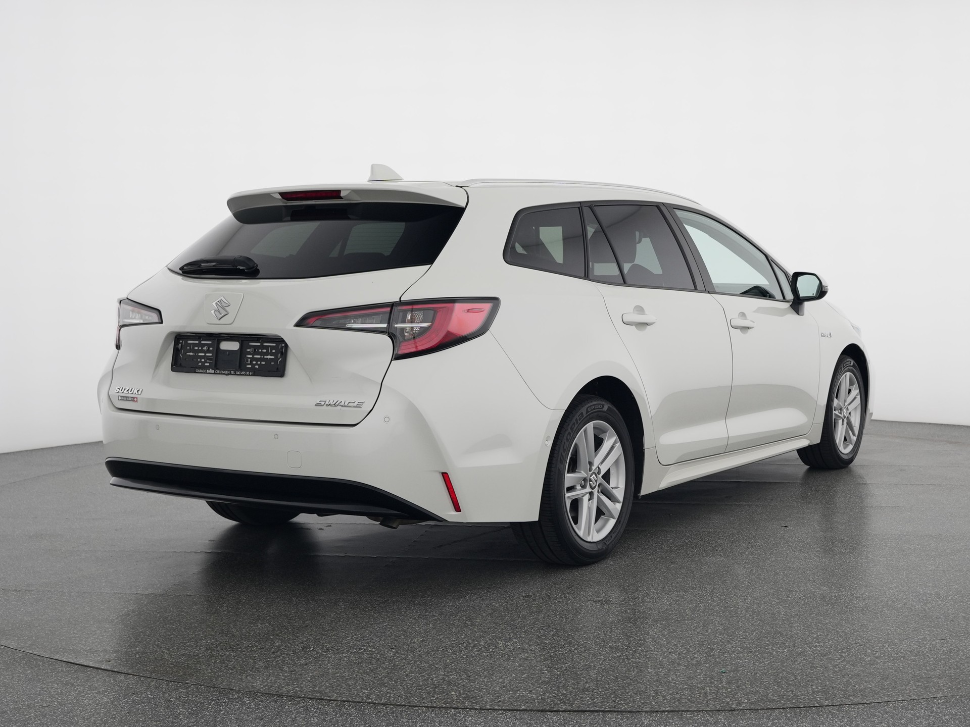 SUZUKI Swace 1.8 Hybrid Compact+-showroom-element-3