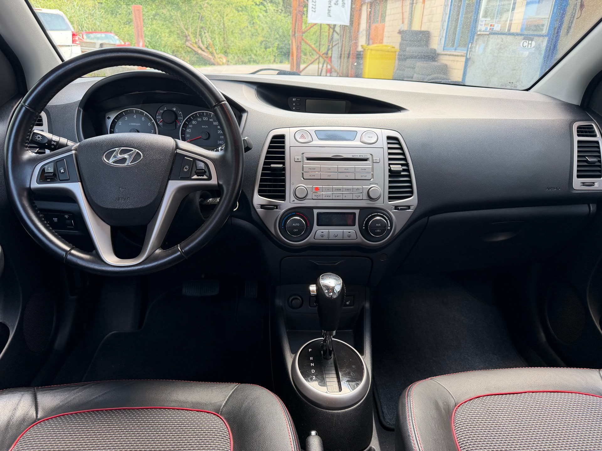 HYUNDAI i20 1.6 Premium Automatic-image-1