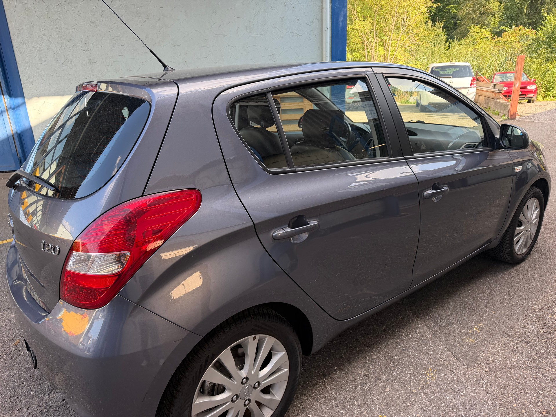 HYUNDAI i20 1.6 Premium Automatic-image-2