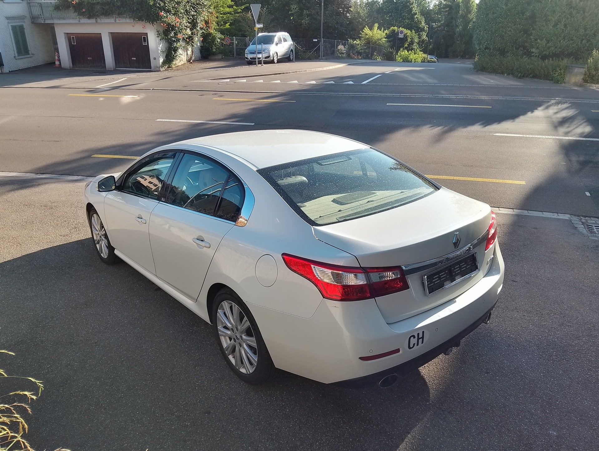 RENAULT Latitude 3.0 dCi Initiale active-shift-image-11