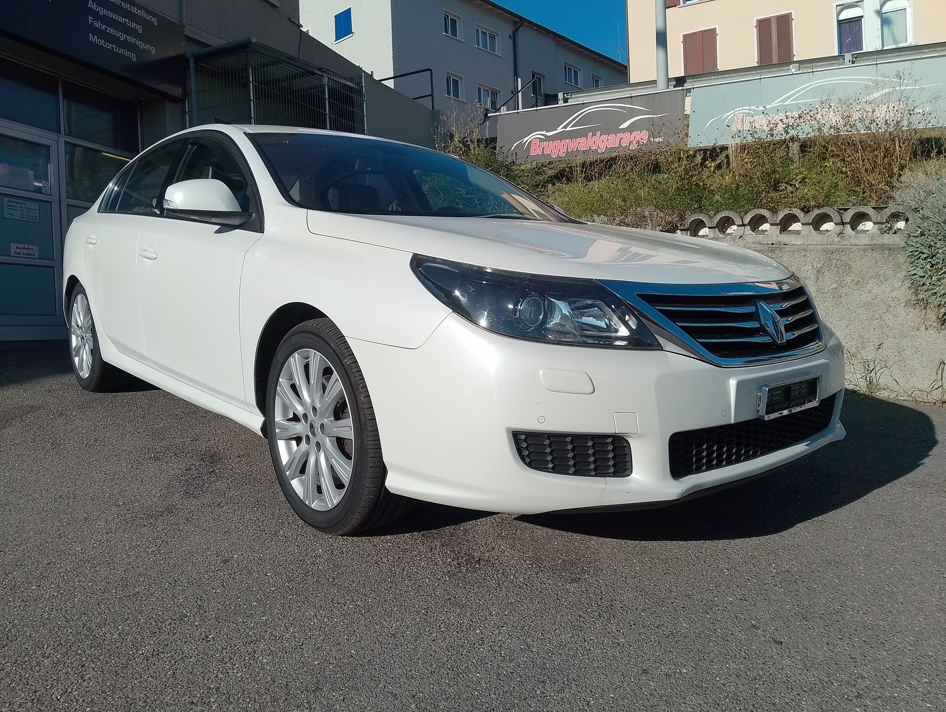 RENAULT Latitude 3.0 dCi Initiale active-shift-image-4