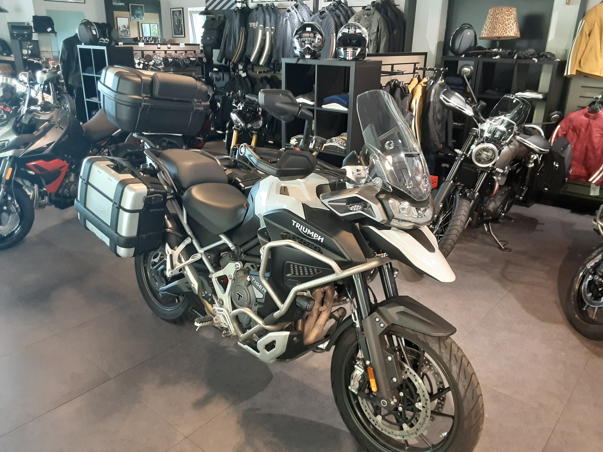 TRIUMPH Tiger 1200 GT Explorer-image-4