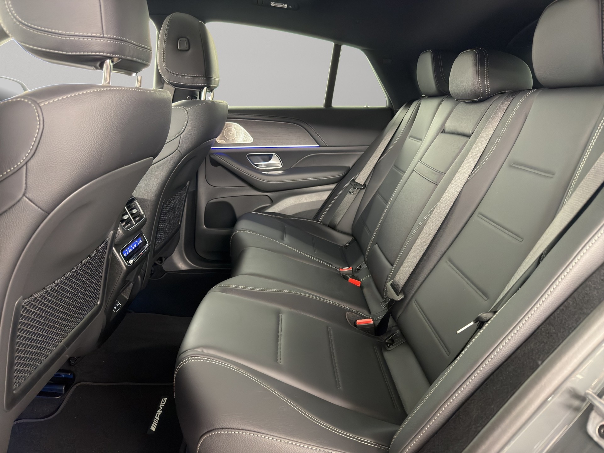 MERCEDES-BENZ GLE 450 d AMG Line 4matic Coupé-image-9