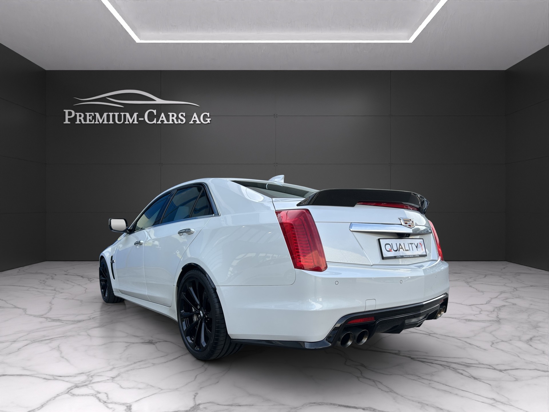 CADILLAC CTS-V Sedan 6.2 Supercharged Automatic-image-2