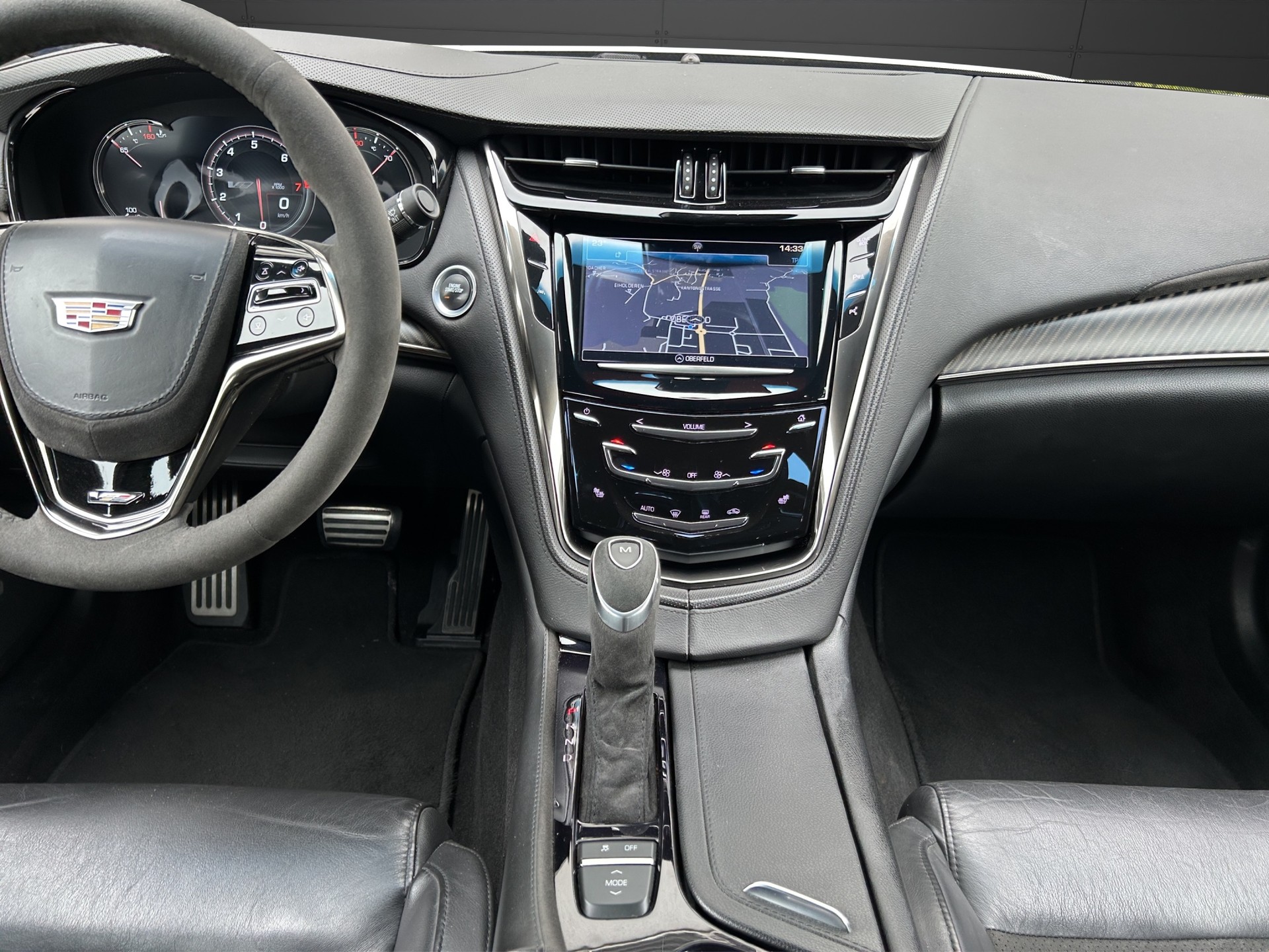 CADILLAC CTS-V Sedan 6.2 Supercharged Automatic-image-13