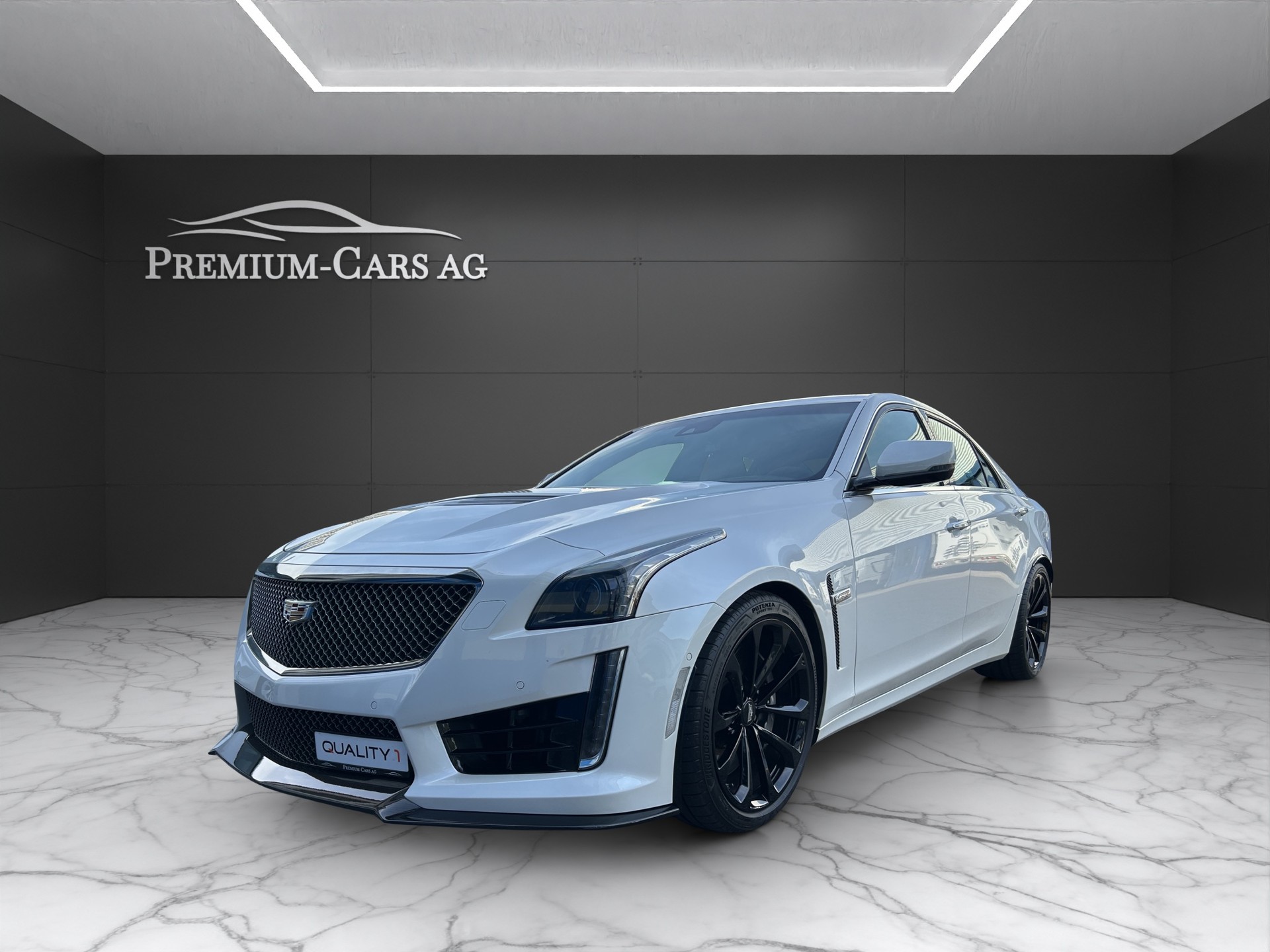 CADILLAC CTS-V Sedan 6.2 Supercharged Automatic-image-1
