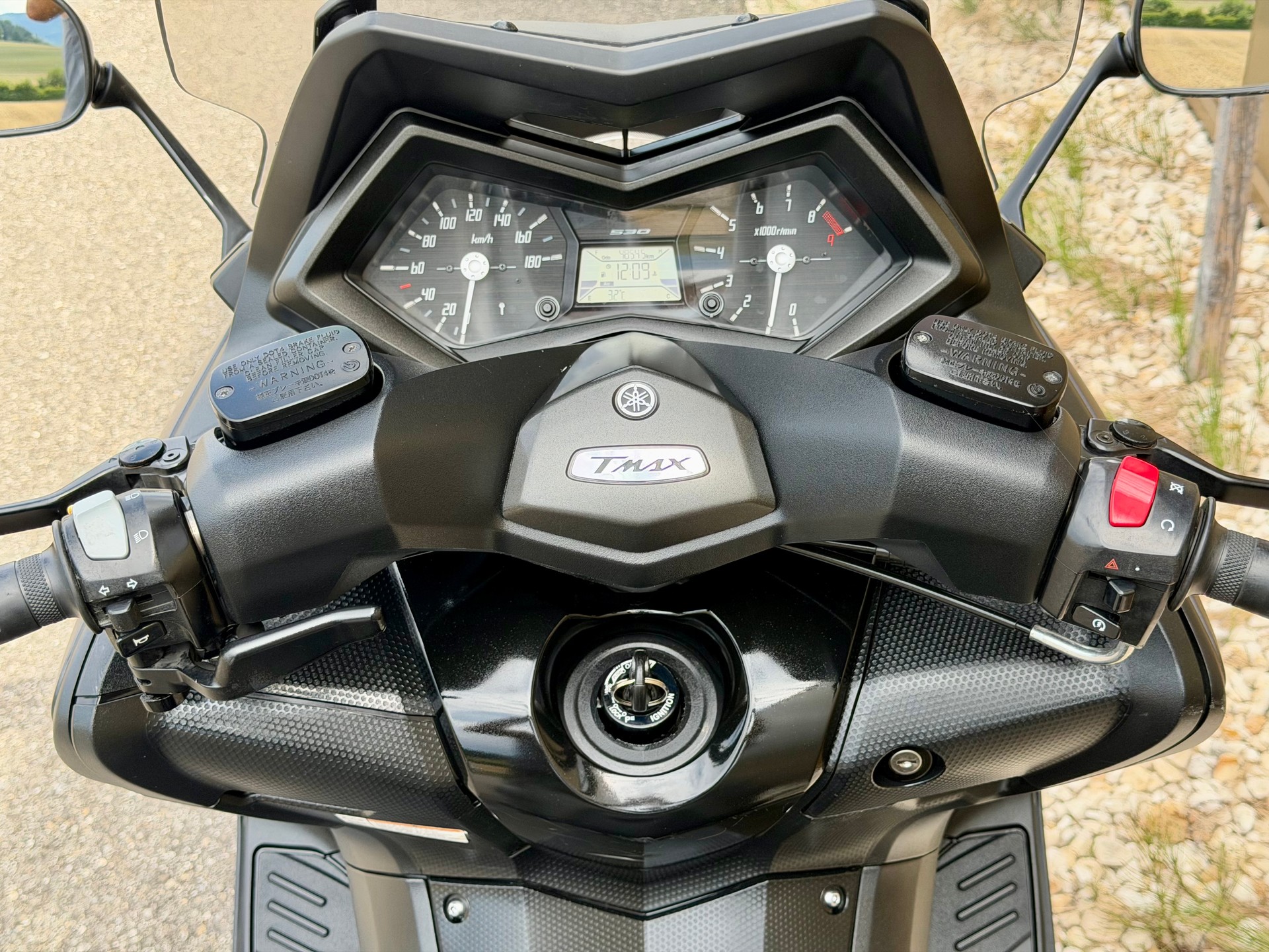 YAMAHA T-MAX XP 530 ABS-image-15