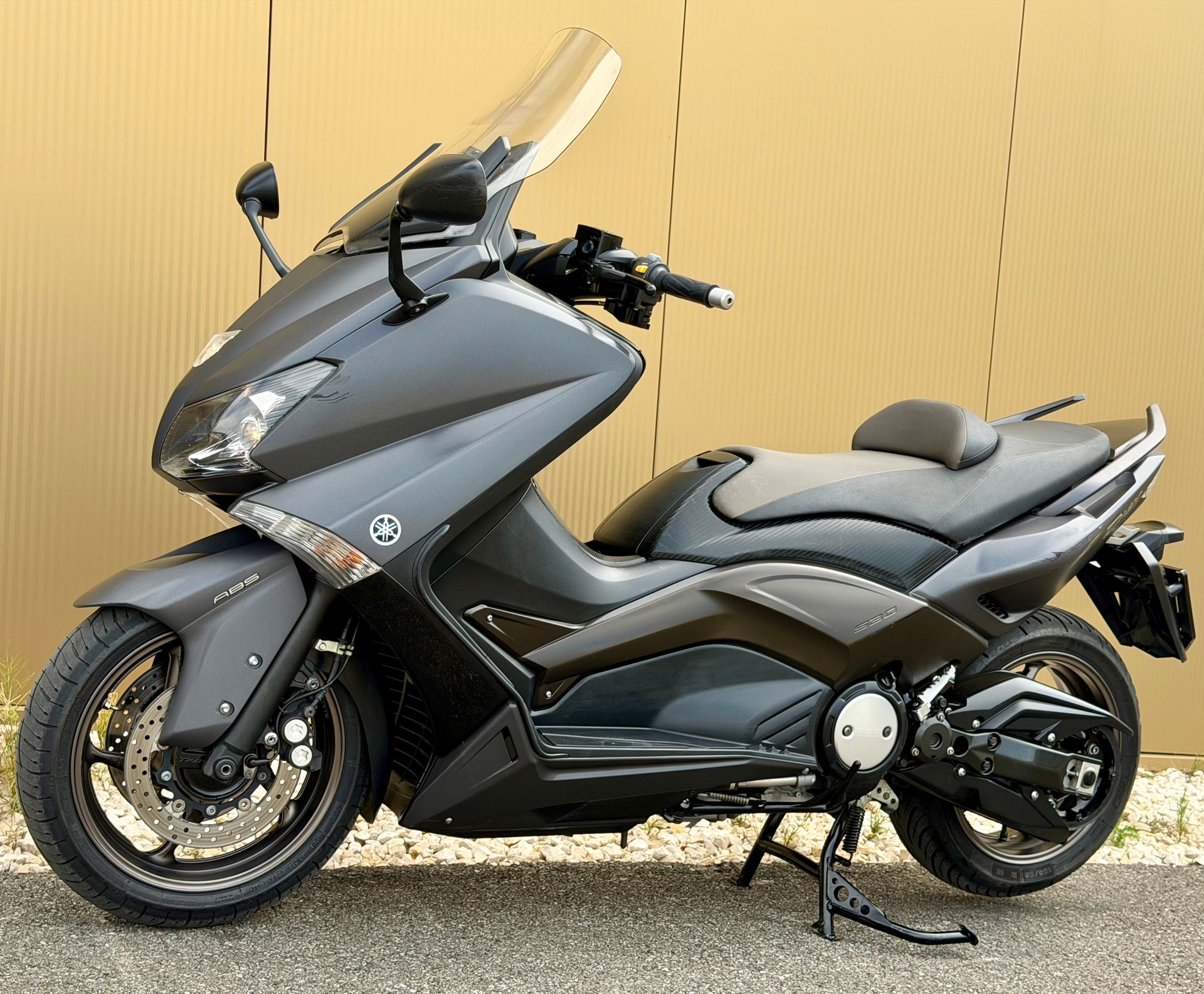 YAMAHA T-MAX XP 530 ABS-image-9