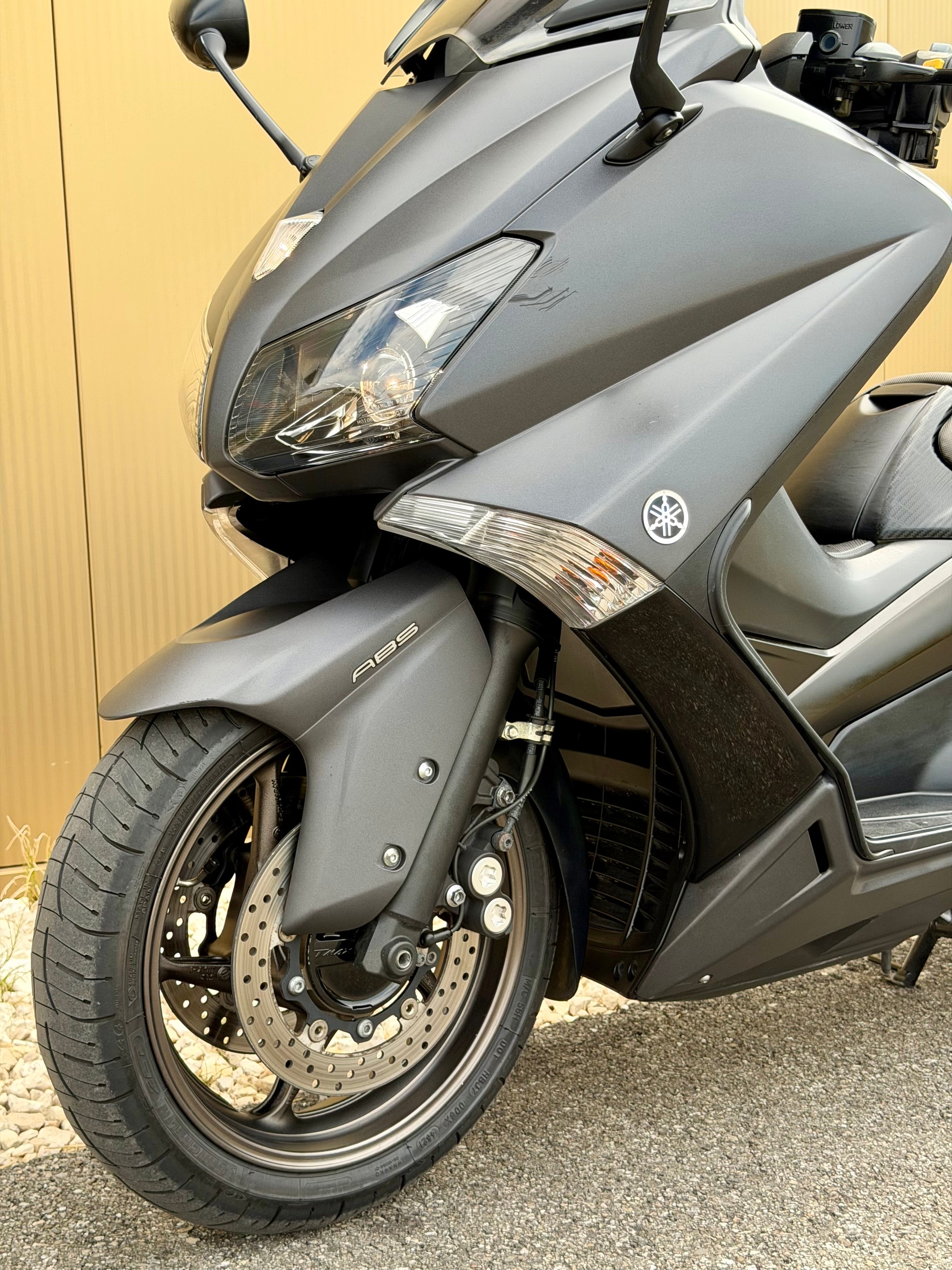 YAMAHA T-MAX XP 530 ABS-image-8