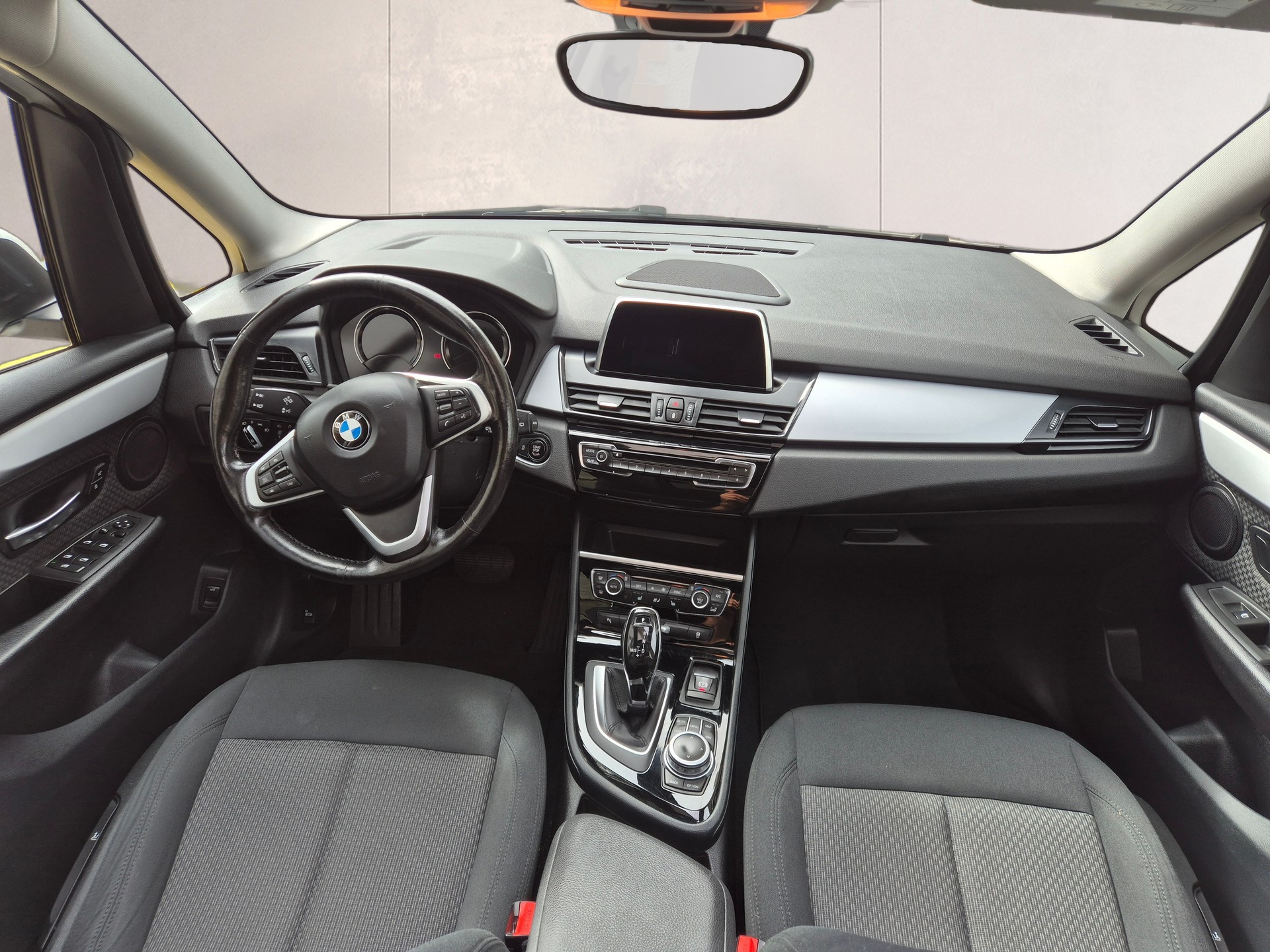 BMW 218d xDrive Gran Tourer Steptronic-image-16