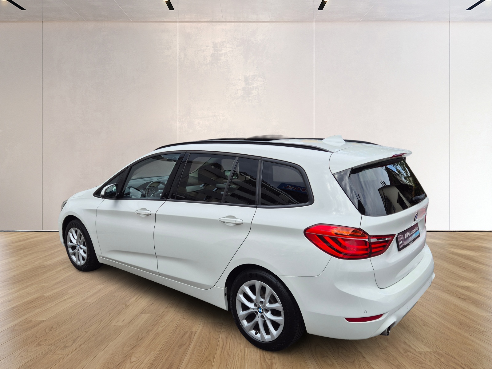 BMW 218d xDrive Gran Tourer Steptronic-showroom-element-2