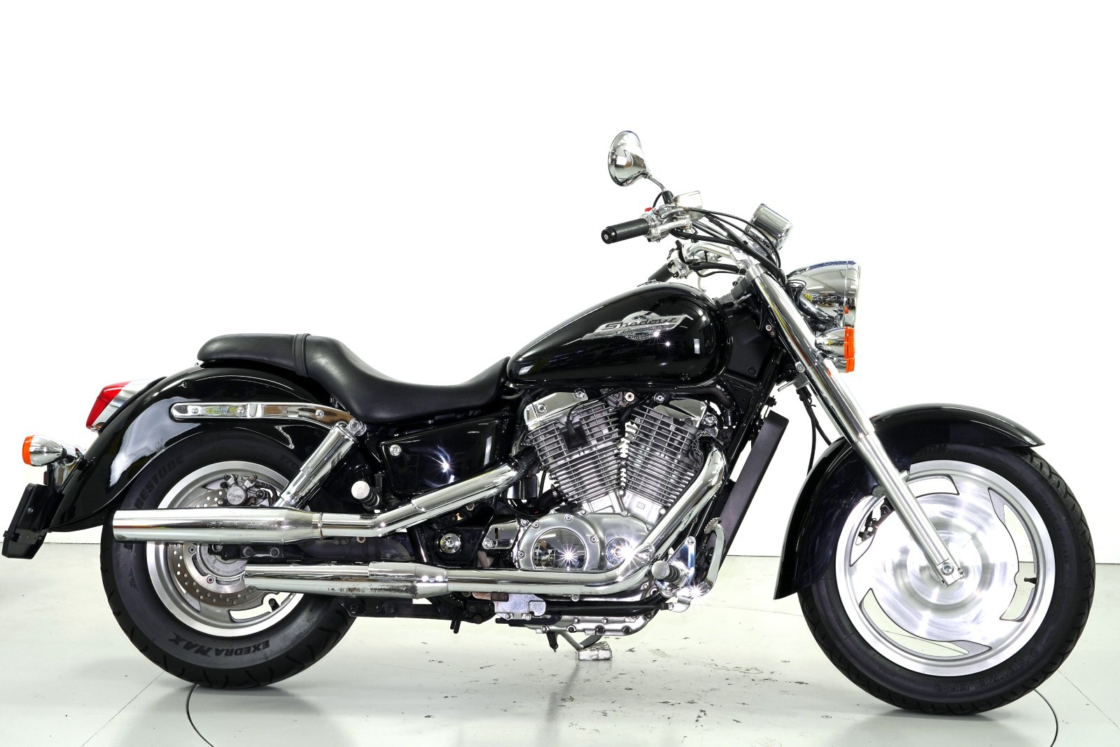 HONDA VT1100C2 Shadow-image-3