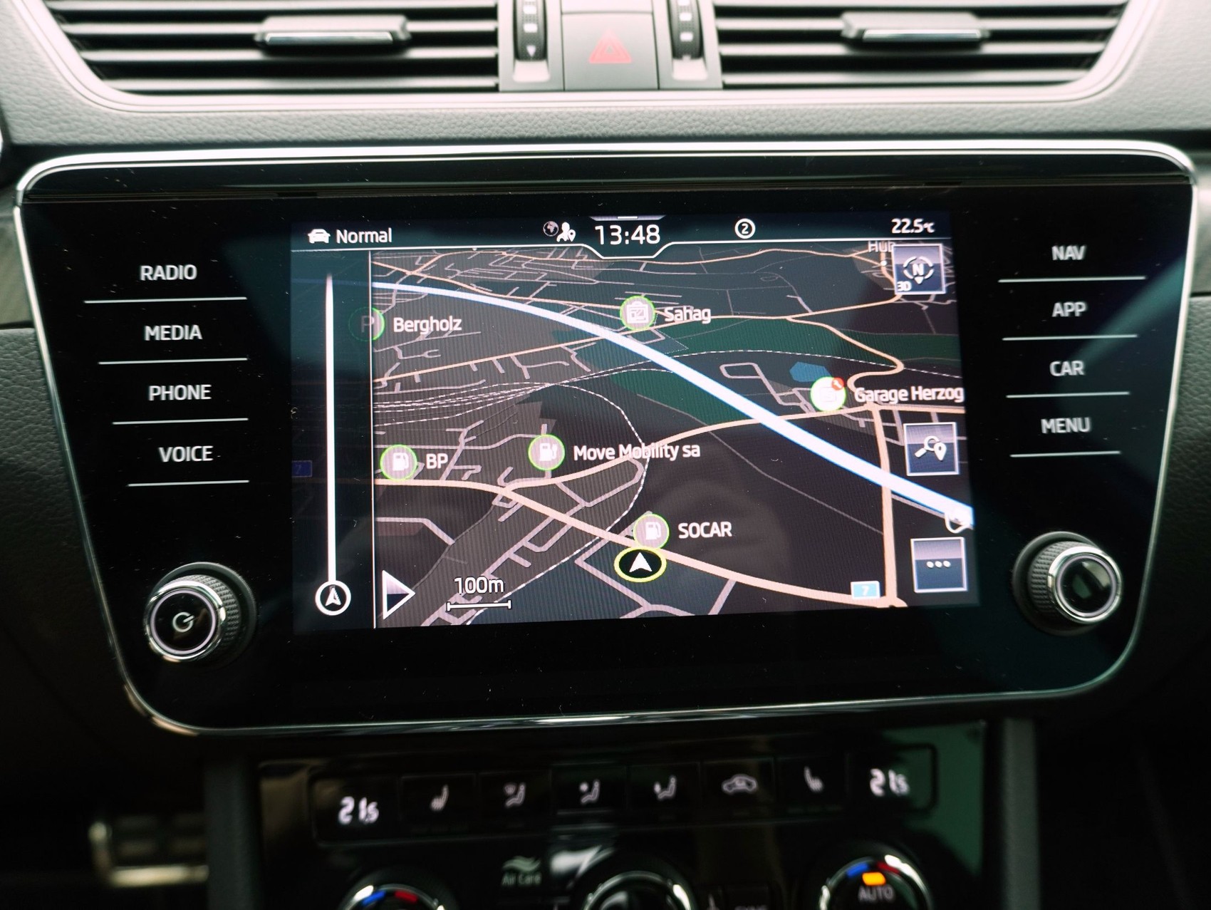 SKODA Superb Combi 2.0 TSI DSG Sport Line 4x4-image-18