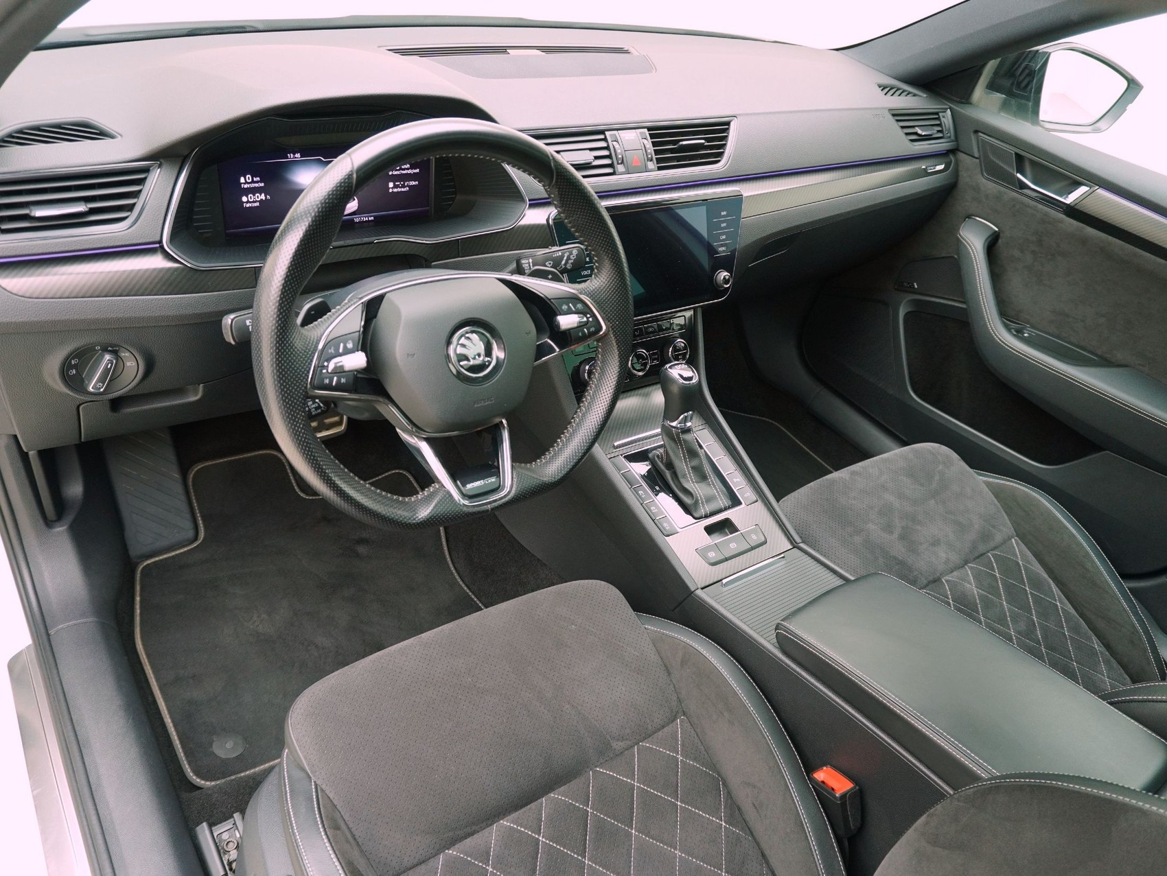 SKODA Superb Combi 2.0 TSI DSG Sport Line 4x4-image-10